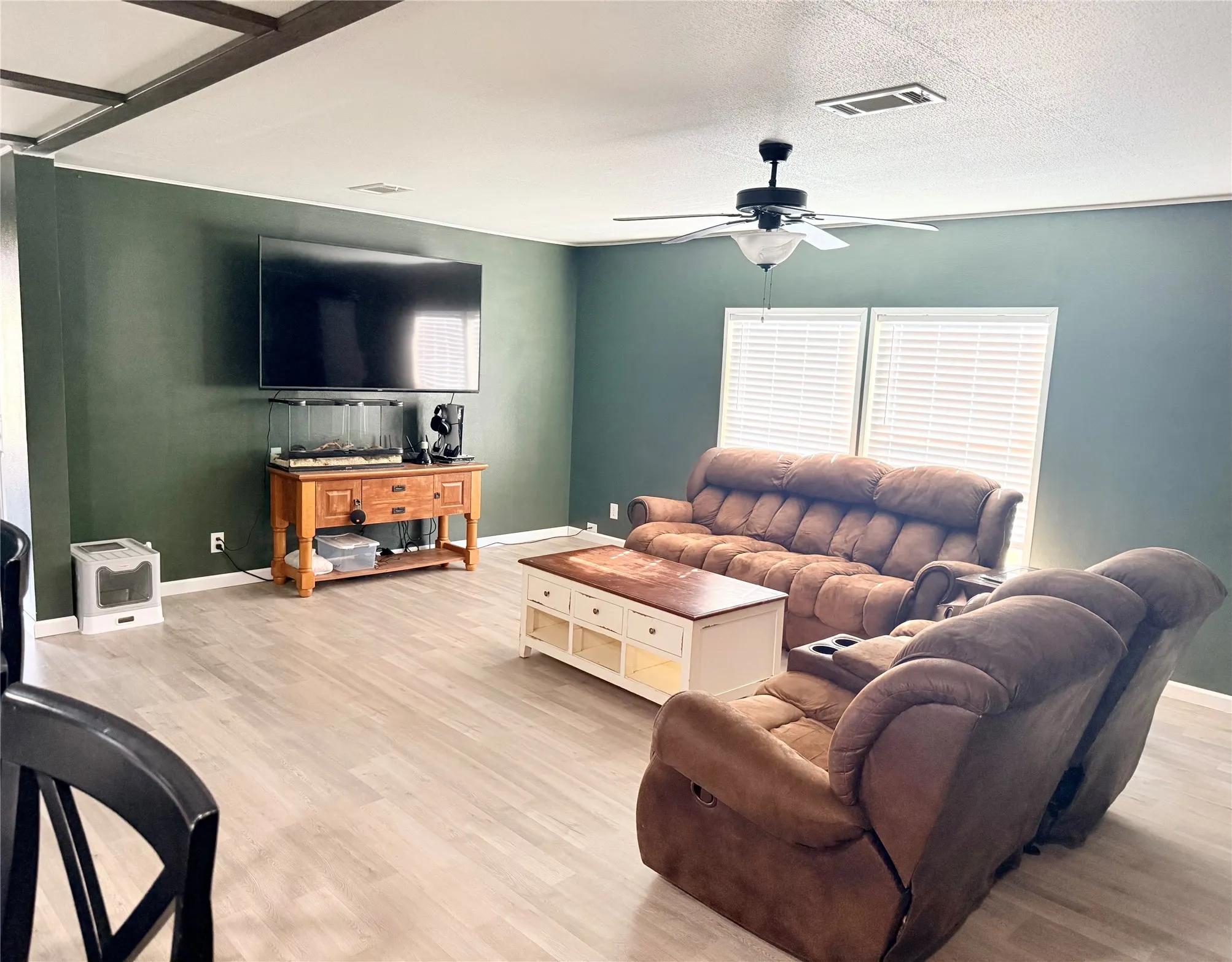 Mobile Home For Sale in Henderson County , 198 Railroad Drive, Mabank, Texas 75156, 3 Bedroom, 2 Bathroom, 3 Garage spaces, 1,494 Sqft, built in 2020, mls#21257772, Real Estate Agent in Mabank, Homes For Sale in Henderson county, Homes For Sale in Mabank, Realtor in Mabank Texas, Real Estate Brokerage Independent Realty Texas, Luminita Cordes Realtor