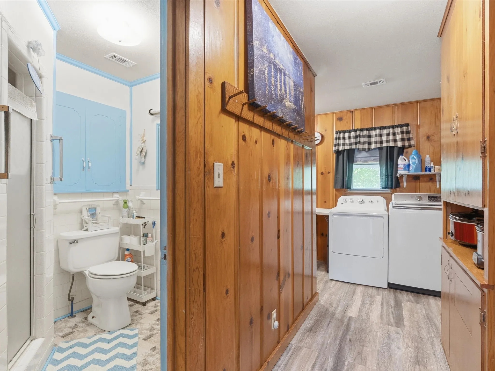 Single Family Residence For Sale in Collin County , 312 S Business Highway 78, Blue Ridge, Texas 75424, 3 Bedroom, 2 Bathroom, Garage spaces, 2,148 Sqft, built in 1955, mls#21253108, Real Estate Agent in Blue Ridge, Homes For Sale in Collin county, Homes For Sale in Blue Ridge, Realtor in Blue Ridge Texas, Real Estate Brokerage Independent Realty Texas, Luminita Cordes Realtor