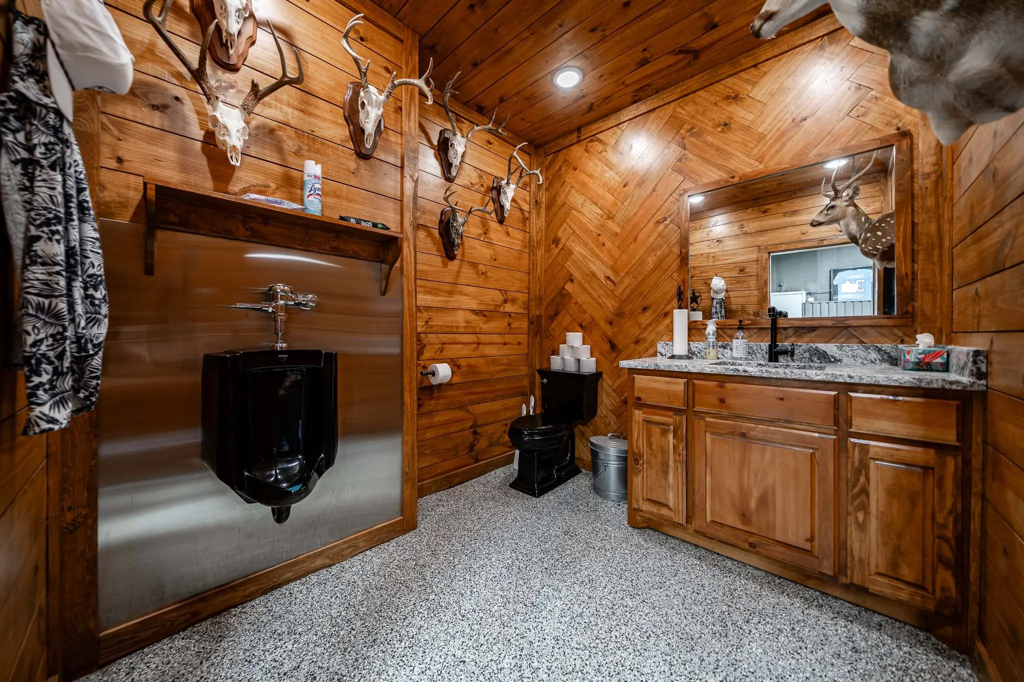 Single Family Residence For Sale in Taylor County , 851 Iberis S, Abilene, Texas 79606, 1 Bedroom, 2 Bathrooms, Garage spaces, 5,000 Sqft, built in 2019, Price $829,000, mls#21257769, Real Estate Agent in Abilene, Homes For Sale in Taylor county, Homes For Sale in Abilene, Realtor in Abilene Texas, Real Estate Brokerage Independent Realty Texas, Luminita Cordes Realtor