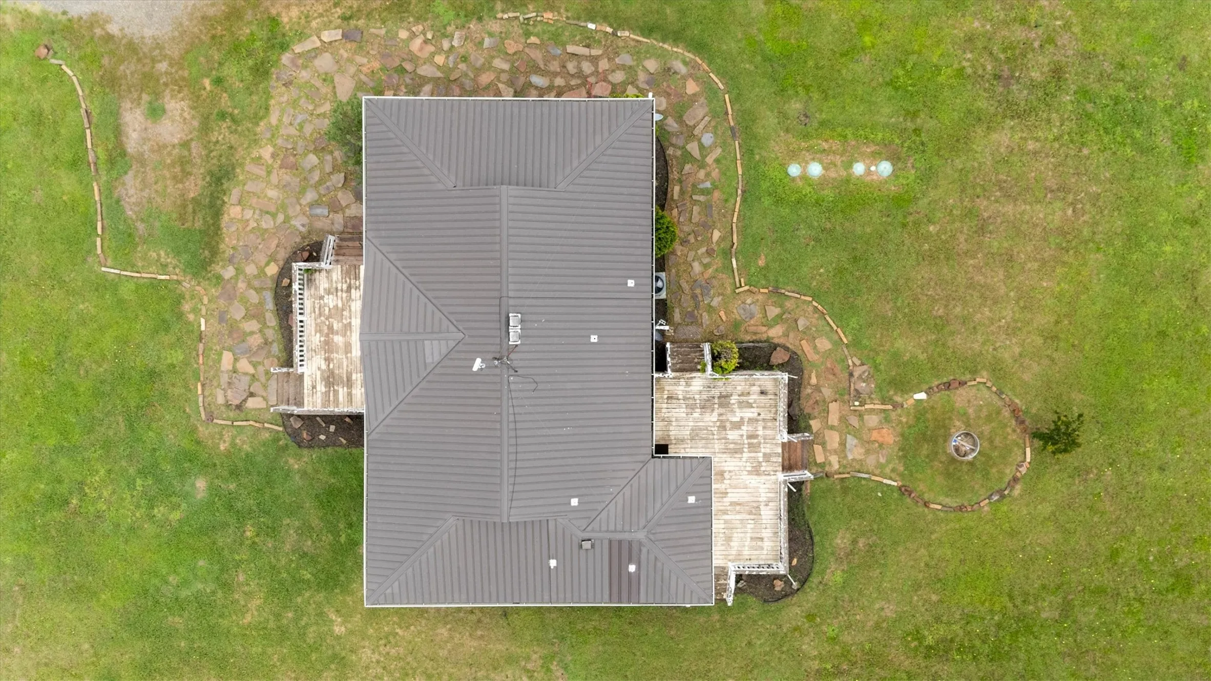 Single Family Residence For Sale in Collin County , 5732 Emilia Way, Leonard, Texas 75452, 3 Bedroom, 2 Bathroom, Garage spaces, 1,290 Sqft, built in 2018, mls#21257766, Real Estate Agent in Leonard, Homes For Sale in Collin county, Homes For Sale in Leonard, Realtor in Leonard Texas, Real Estate Brokerage Independent Realty Texas, Luminita Cordes Realtor