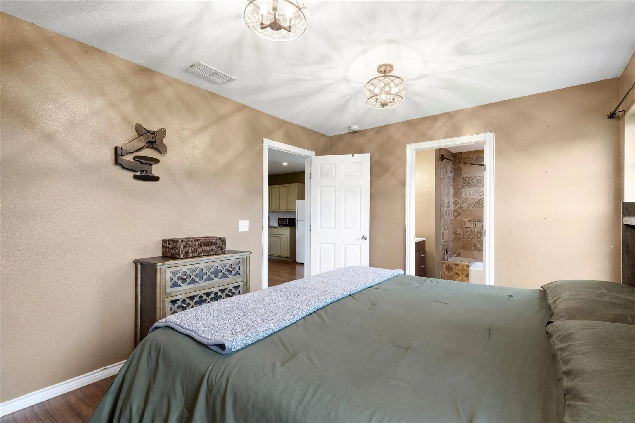 Single Family Residence For Sale in Collin County , 5732 Emilia Way, Leonard, Texas 75452, 3 Bedroom, 2 Bathroom, Garage spaces, 1,290 Sqft, built in 2018, mls#21257766, Real Estate Agent in Leonard, Homes For Sale in Collin county, Homes For Sale in Leonard, Realtor in Leonard Texas, Real Estate Brokerage Independent Realty Texas, Luminita Cordes Realtor
