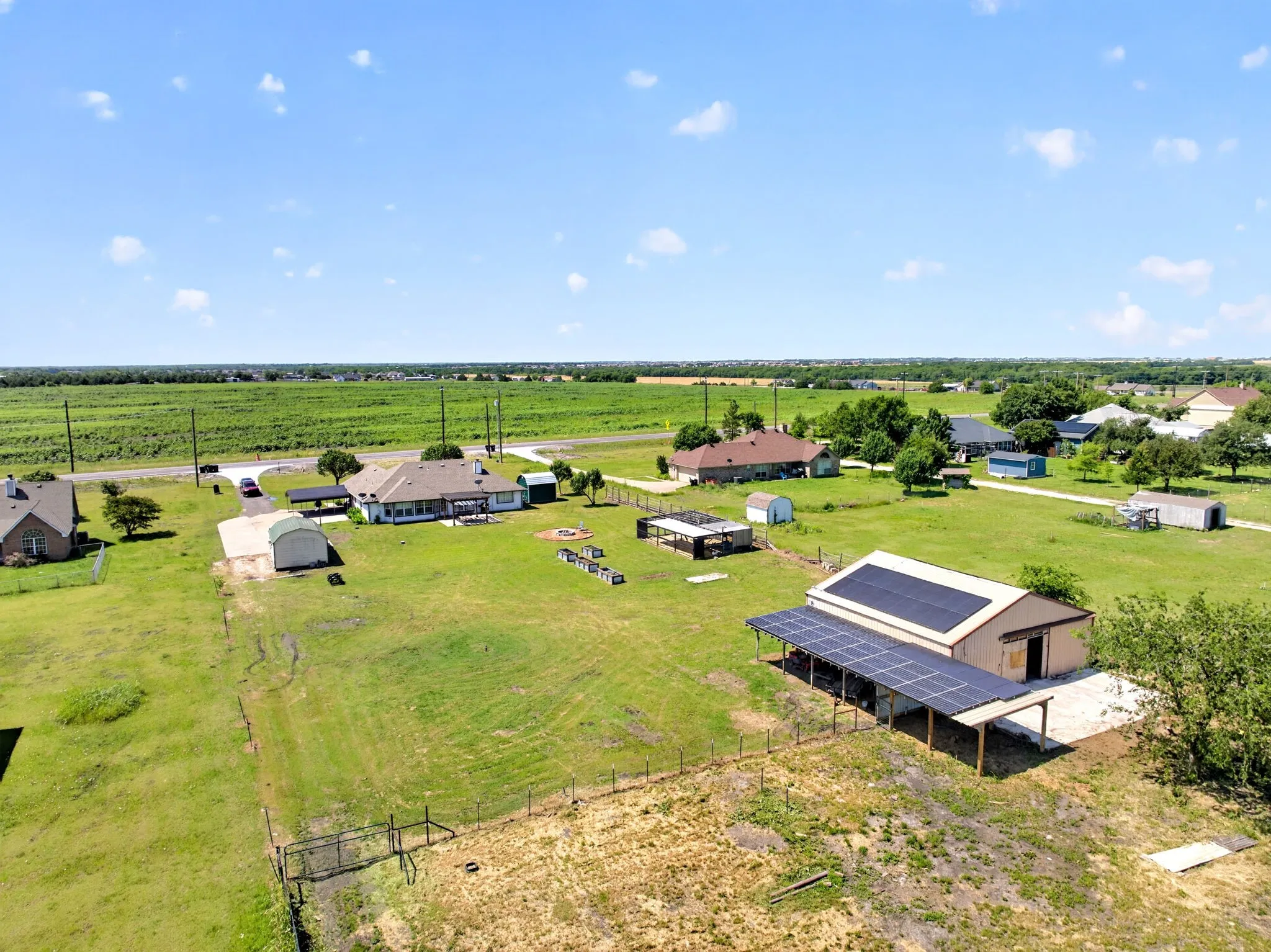 Single Family Residence For Sale in Collin County , 6025 FM 547, Farmersville, Texas 75442, 5 Bedroom, 2 Bathroom, Garage spaces, 2,479 Sqft, built in 1996, mls#21257744, Real Estate Agent in Farmersville, Homes For Sale in Collin county, Homes For Sale in Farmersville, Realtor in Farmersville Texas, Real Estate Brokerage Independent Realty Texas, Luminita Cordes Realtor