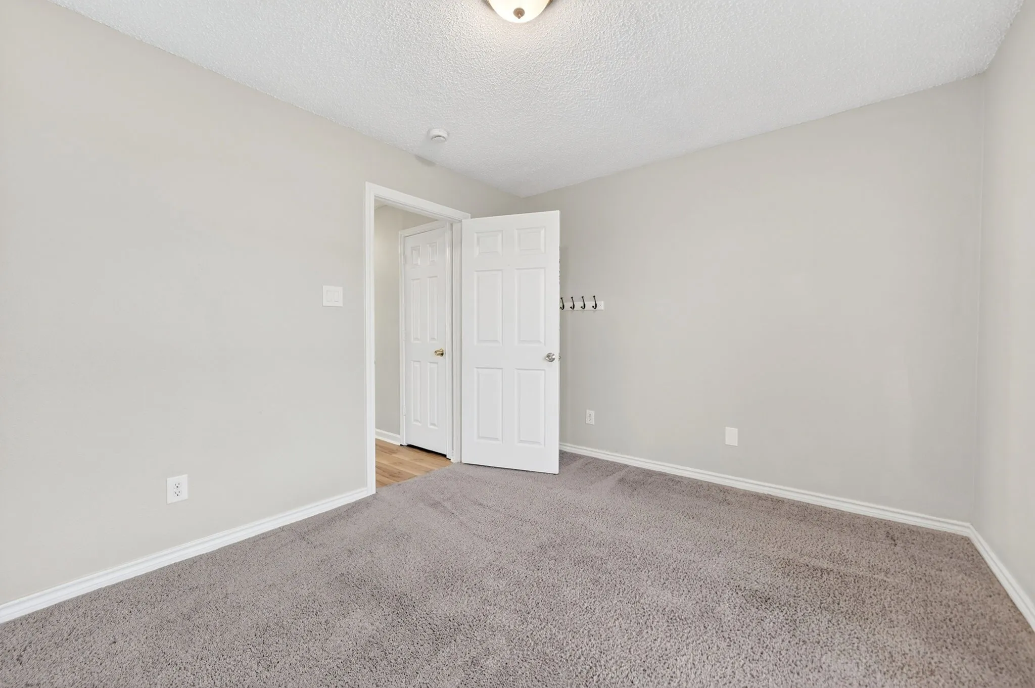 Single Family Residence For Sale in Collin County , 6025 FM 547, Farmersville, Texas 75442, 5 Bedroom, 2 Bathroom, Garage spaces, 2,479 Sqft, built in 1996, mls#21257744, Real Estate Agent in Farmersville, Homes For Sale in Collin county, Homes For Sale in Farmersville, Realtor in Farmersville Texas, Real Estate Brokerage Independent Realty Texas, Luminita Cordes Realtor
