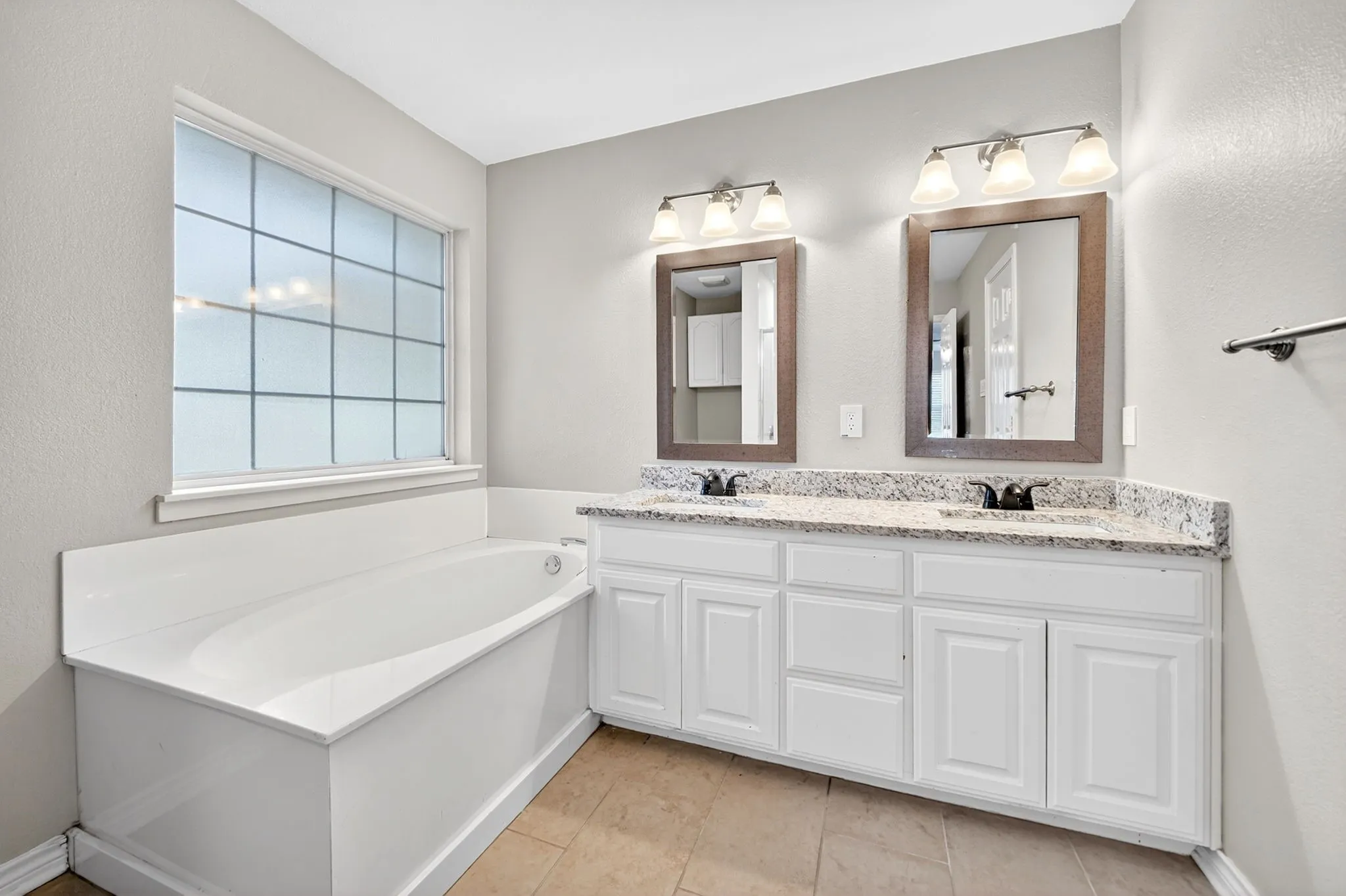 Single Family Residence For Sale in Collin County , 6025 FM 547, Farmersville, Texas 75442, 5 Bedroom, 2 Bathroom, Garage spaces, 2,479 Sqft, built in 1996, mls#21257744, Real Estate Agent in Farmersville, Homes For Sale in Collin county, Homes For Sale in Farmersville, Realtor in Farmersville Texas, Real Estate Brokerage Independent Realty Texas, Luminita Cordes Realtor