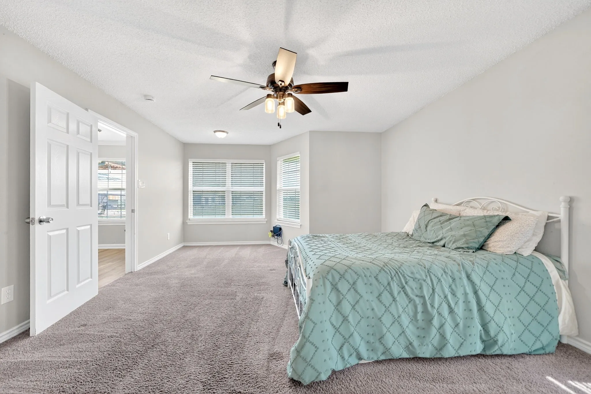 Single Family Residence For Sale in Collin County , 6025 FM 547, Farmersville, Texas 75442, 5 Bedroom, 2 Bathroom, Garage spaces, 2,479 Sqft, built in 1996, mls#21257744, Real Estate Agent in Farmersville, Homes For Sale in Collin county, Homes For Sale in Farmersville, Realtor in Farmersville Texas, Real Estate Brokerage Independent Realty Texas, Luminita Cordes Realtor