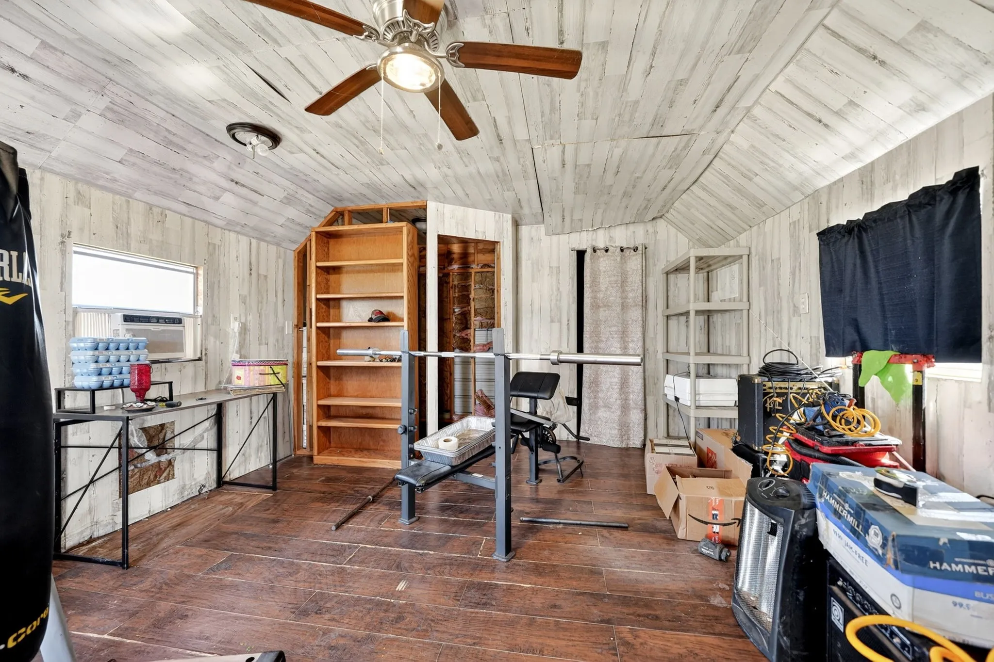 Single Family Residence For Sale in Collin County , 6025 FM 547, Farmersville, Texas 75442, 5 Bedroom, 2 Bathroom, Garage spaces, 2,479 Sqft, built in 1996, mls#21257744, Real Estate Agent in Farmersville, Homes For Sale in Collin county, Homes For Sale in Farmersville, Realtor in Farmersville Texas, Real Estate Brokerage Independent Realty Texas, Luminita Cordes Realtor