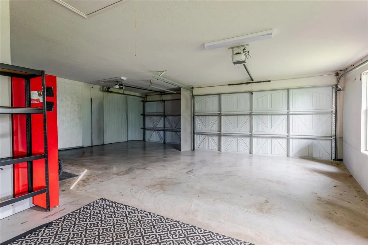Farm For Sale in Jack County , 318 E Lone Star Road, Poolville, Texas 76487, 5 Bedroom, 5 Bathroom, 3 Garage spaces, 4,469 Sqft, built in 2006, mls#21255112, Real Estate Agent in Poolville, Homes For Sale in Jack county, Homes For Sale in Poolville, Realtor in Poolville Texas, Real Estate Brokerage Independent Realty Texas, Luminita Cordes Realtor