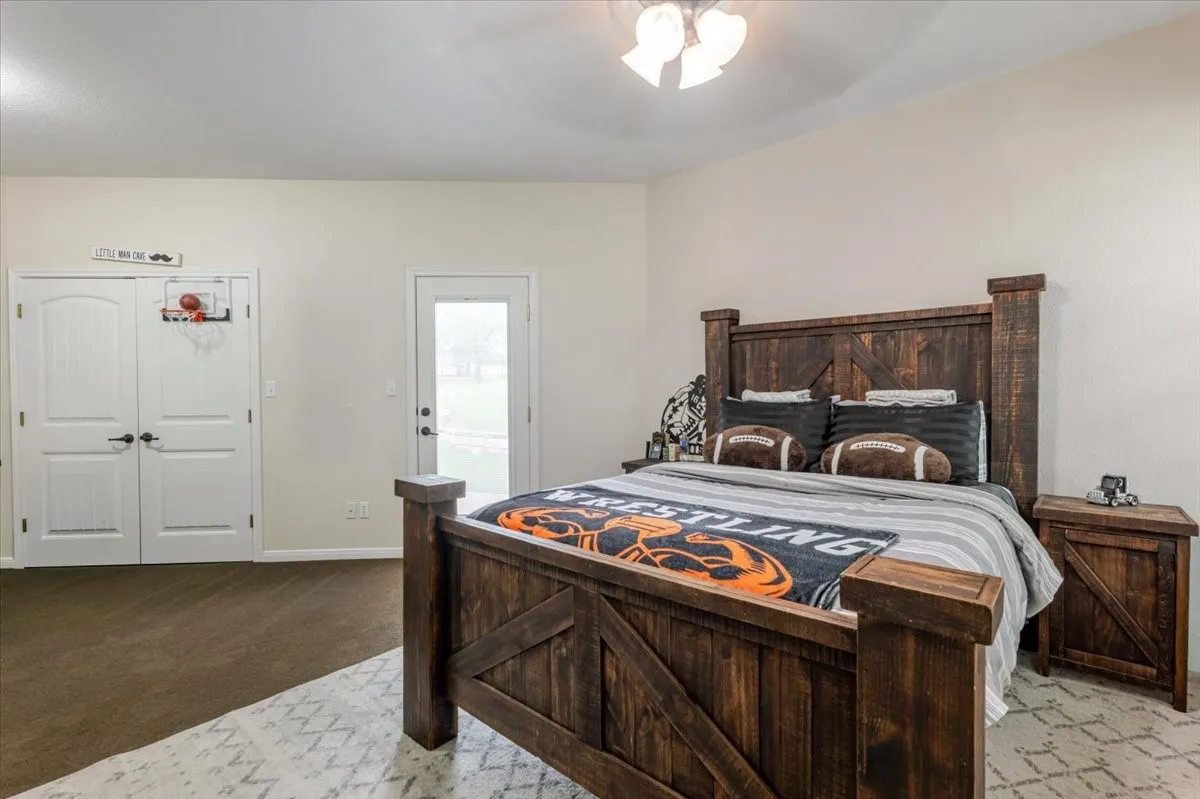 Farm For Sale in Jack County , 318 E Lone Star Road, Poolville, Texas 76487, 5 Bedroom, 5 Bathroom, 3 Garage spaces, 4,469 Sqft, built in 2006, mls#21255112, Real Estate Agent in Poolville, Homes For Sale in Jack county, Homes For Sale in Poolville, Realtor in Poolville Texas, Real Estate Brokerage Independent Realty Texas, Luminita Cordes Realtor