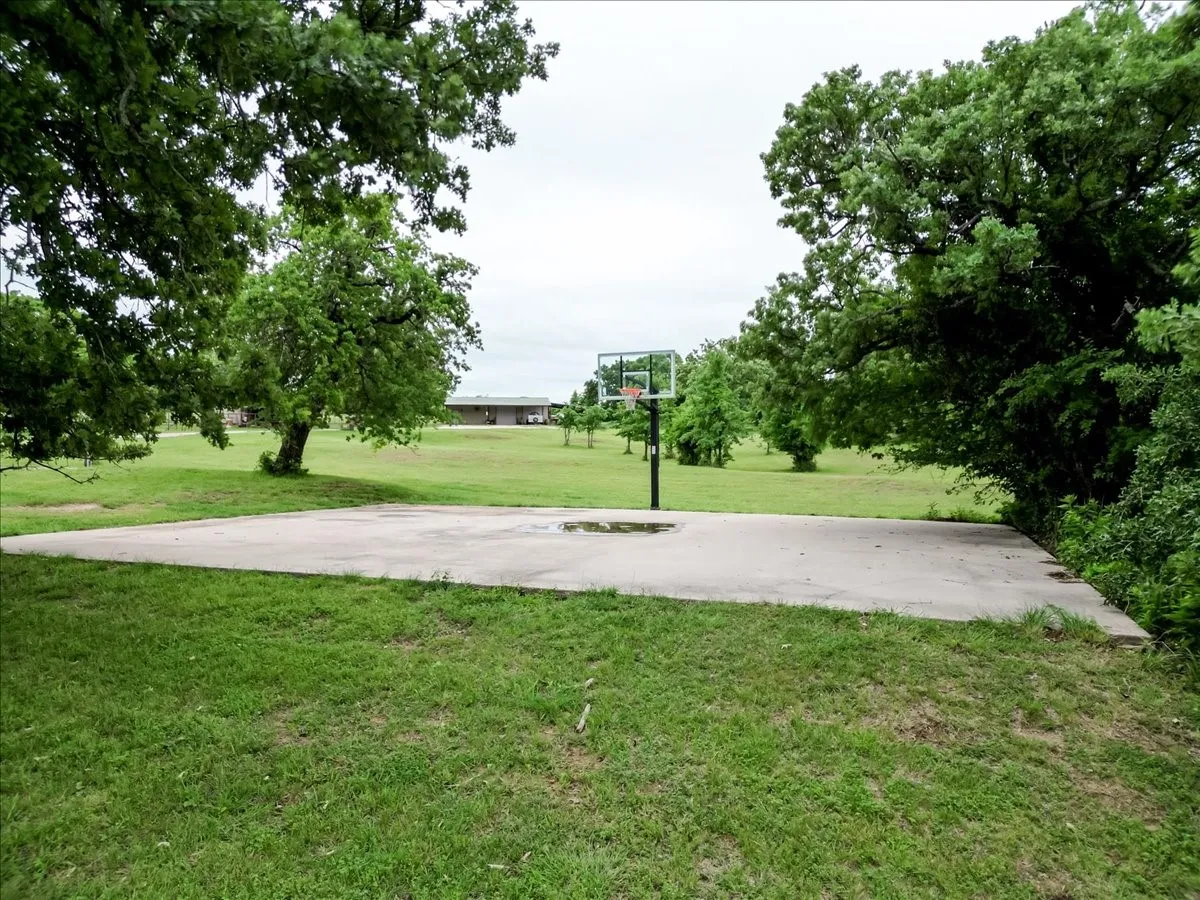 Farm For Sale in Jack County , 318 E Lone Star Road, Poolville, Texas 76487, 5 Bedroom, 5 Bathroom, 3 Garage spaces, 4,469 Sqft, built in 2006, mls#21255112, Real Estate Agent in Poolville, Homes For Sale in Jack county, Homes For Sale in Poolville, Realtor in Poolville Texas, Real Estate Brokerage Independent Realty Texas, Luminita Cordes Realtor