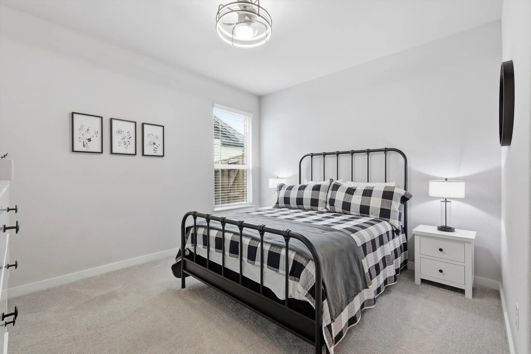Single Family Residence For Sale in Collin County , 405 Hummingbird Drive, Celina, Texas 75009, 4 Bedroom, 3 Bathroom, 2 Garage spaces, 2,061 Sqft, built in 2022, Preowned, mls#21257468, Real Estate Agent in Celina, Homes For Sale in Collin county, Homes For Sale in Celina, Realtor in Celina Texas, Real Estate Brokerage Independent Realty Texas, Luminita Cordes Realtor