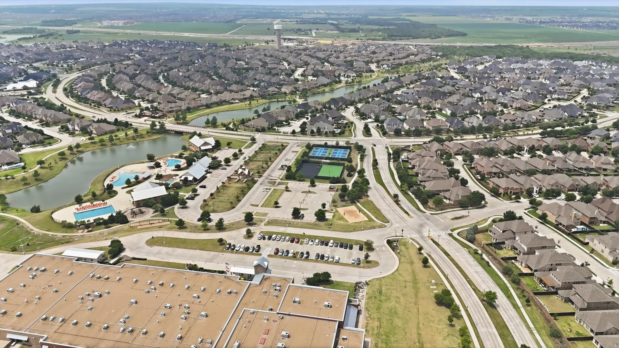 Single Family Residence For Sale in Collin County , 405 Hummingbird Drive, Celina, Texas 75009, 4 Bedroom, 3 Bathroom, 2 Garage spaces, 2,061 Sqft, built in 2022, Preowned, mls#21257468, Real Estate Agent in Celina, Homes For Sale in Collin county, Homes For Sale in Celina, Realtor in Celina Texas, Real Estate Brokerage Independent Realty Texas, Luminita Cordes Realtor