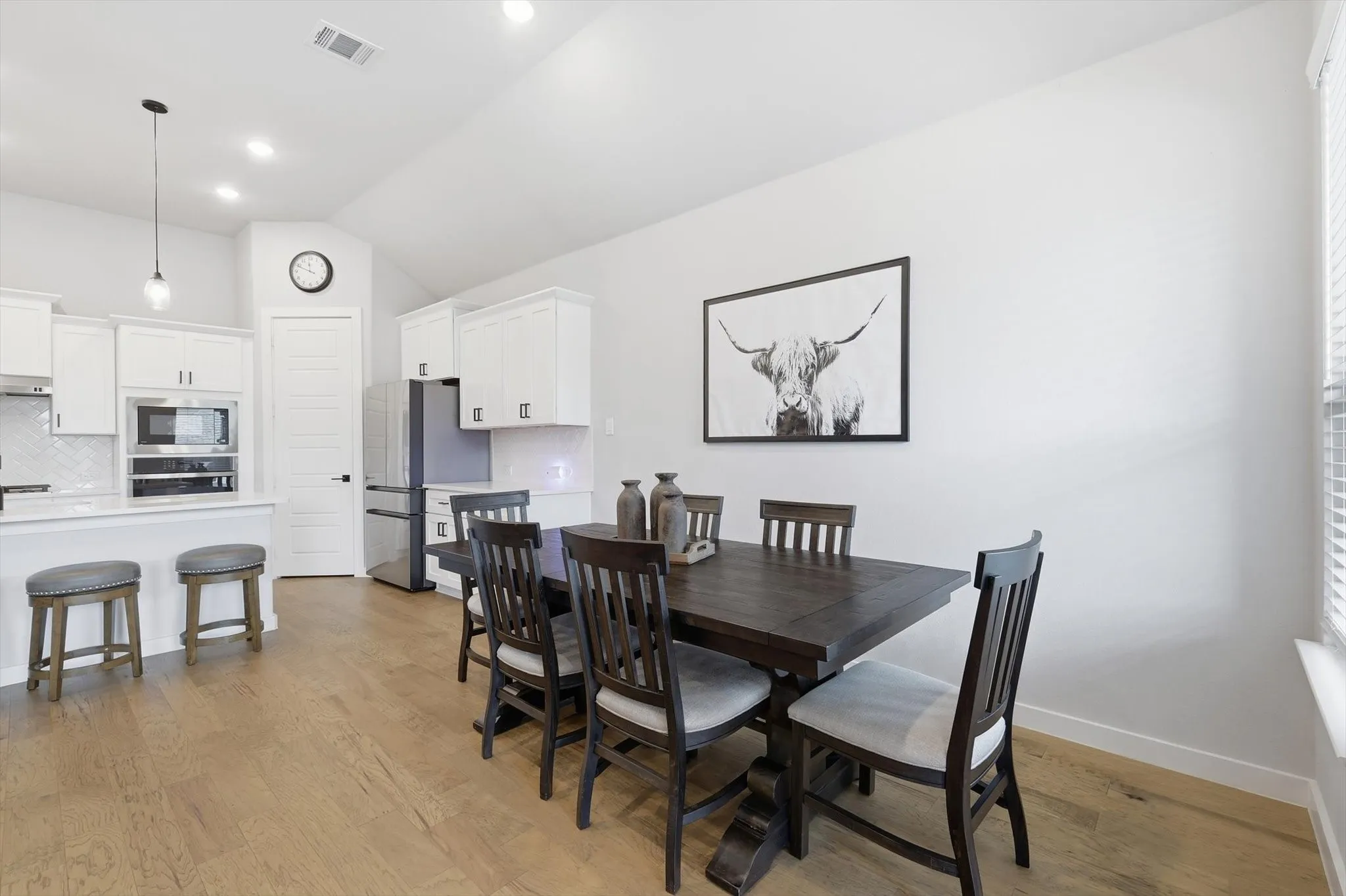Single Family Residence For Sale in Collin County , 405 Hummingbird Drive, Celina, Texas 75009, 4 Bedroom, 3 Bathroom, 2 Garage spaces, 2,061 Sqft, built in 2022, Preowned, mls#21257468, Real Estate Agent in Celina, Homes For Sale in Collin county, Homes For Sale in Celina, Realtor in Celina Texas, Real Estate Brokerage Independent Realty Texas, Luminita Cordes Realtor
