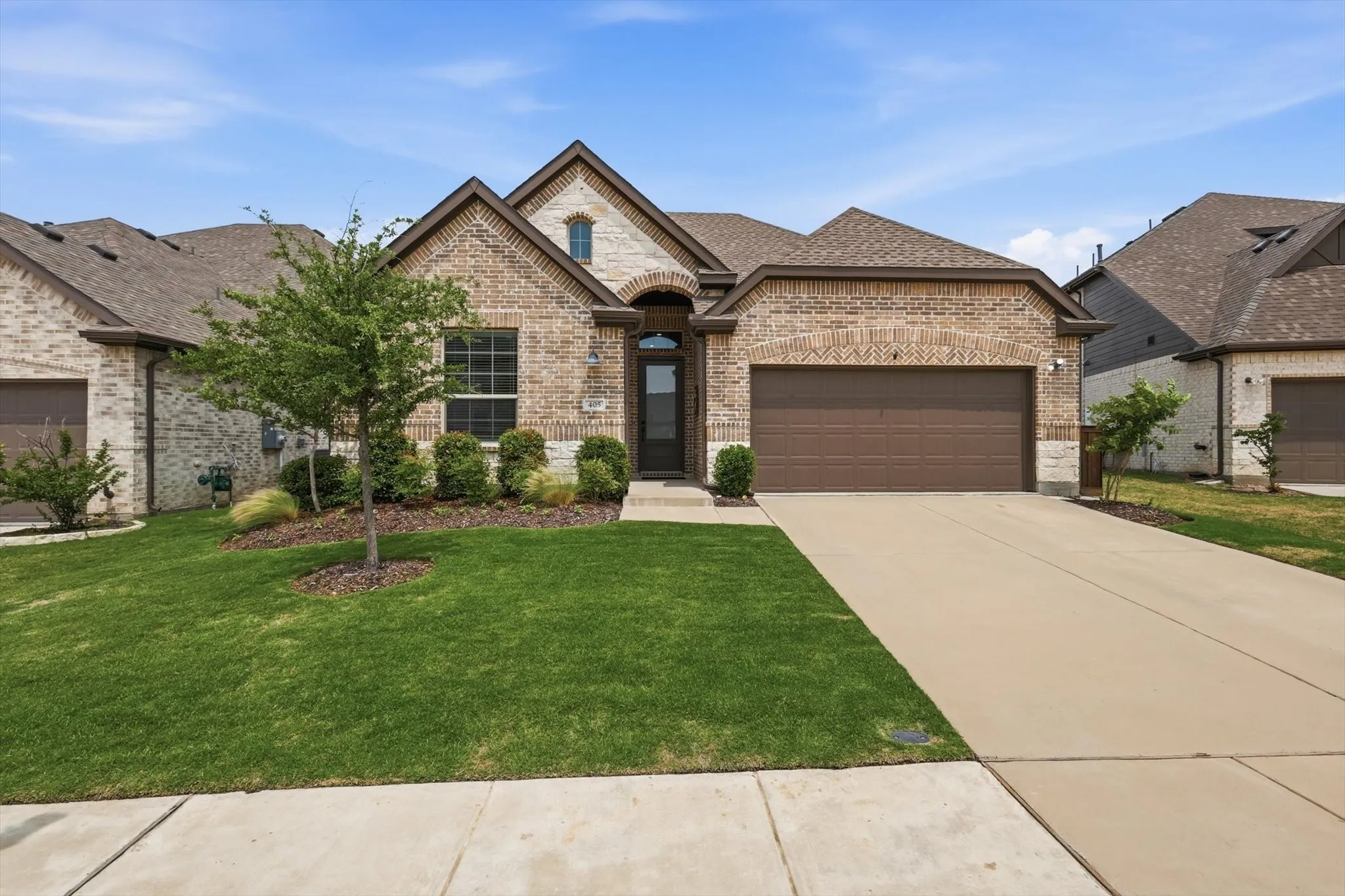 Single Family Residence For Sale in Collin County , 405 Hummingbird Drive, Celina, Texas 75009, 4 Bedroom, 3 Bathroom, 2 Garage spaces, 2,061 Sqft, built in 2022, Preowned, mls#21257468, Real Estate Agent in Celina, Homes For Sale in Collin county, Homes For Sale in Celina, Realtor in Celina Texas, Real Estate Brokerage Independent Realty Texas, Luminita Cordes Realtor
