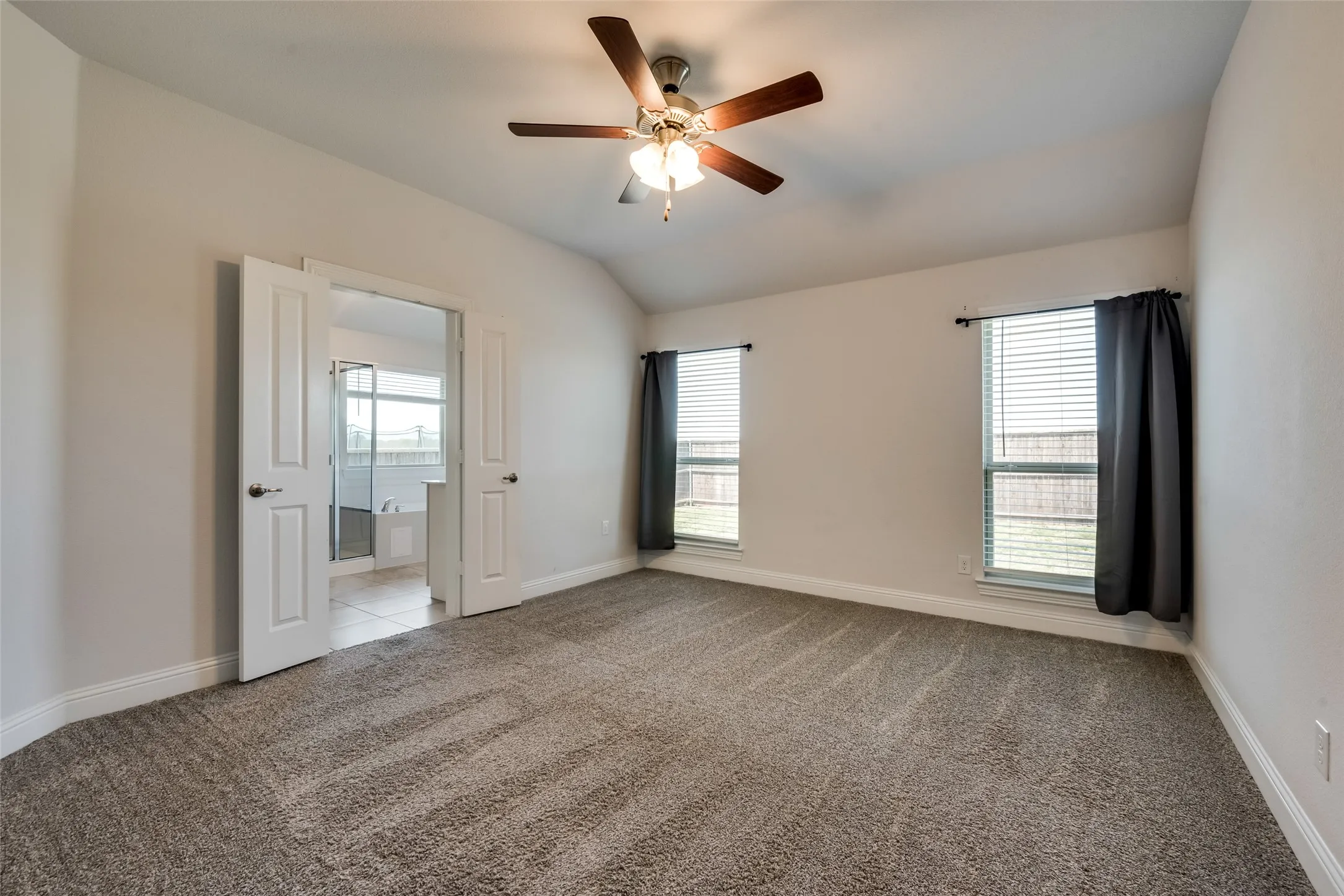 Single Family Residence For Sale in Collin County , 1211 Freestone Drive, Melissa, Texas 75454, 3 Bedrooms, 2 Bathrooms, 2 Garage spaces, 1,628 Sqft, built in 2019, Preowned, Price $330,000, mls#21257789, Real Estate Agent in Melissa, Homes For Sale in Collin county, Homes For Sale in Melissa, Realtor in Melissa Texas, Real Estate Brokerage Independent Realty Texas, Luminita Cordes Realtor