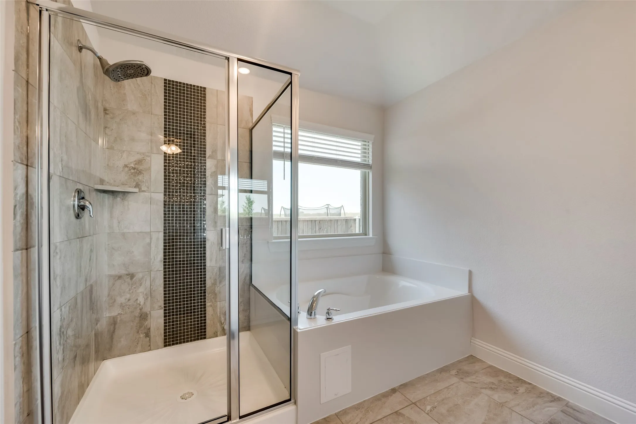 Single Family Residence For Sale in Collin County , 1211 Freestone Drive, Melissa, Texas 75454, 3 Bedrooms, 2 Bathrooms, 2 Garage spaces, 1,628 Sqft, built in 2019, Preowned, Price $330,000, mls#21257789, Real Estate Agent in Melissa, Homes For Sale in Collin county, Homes For Sale in Melissa, Realtor in Melissa Texas, Real Estate Brokerage Independent Realty Texas, Luminita Cordes Realtor