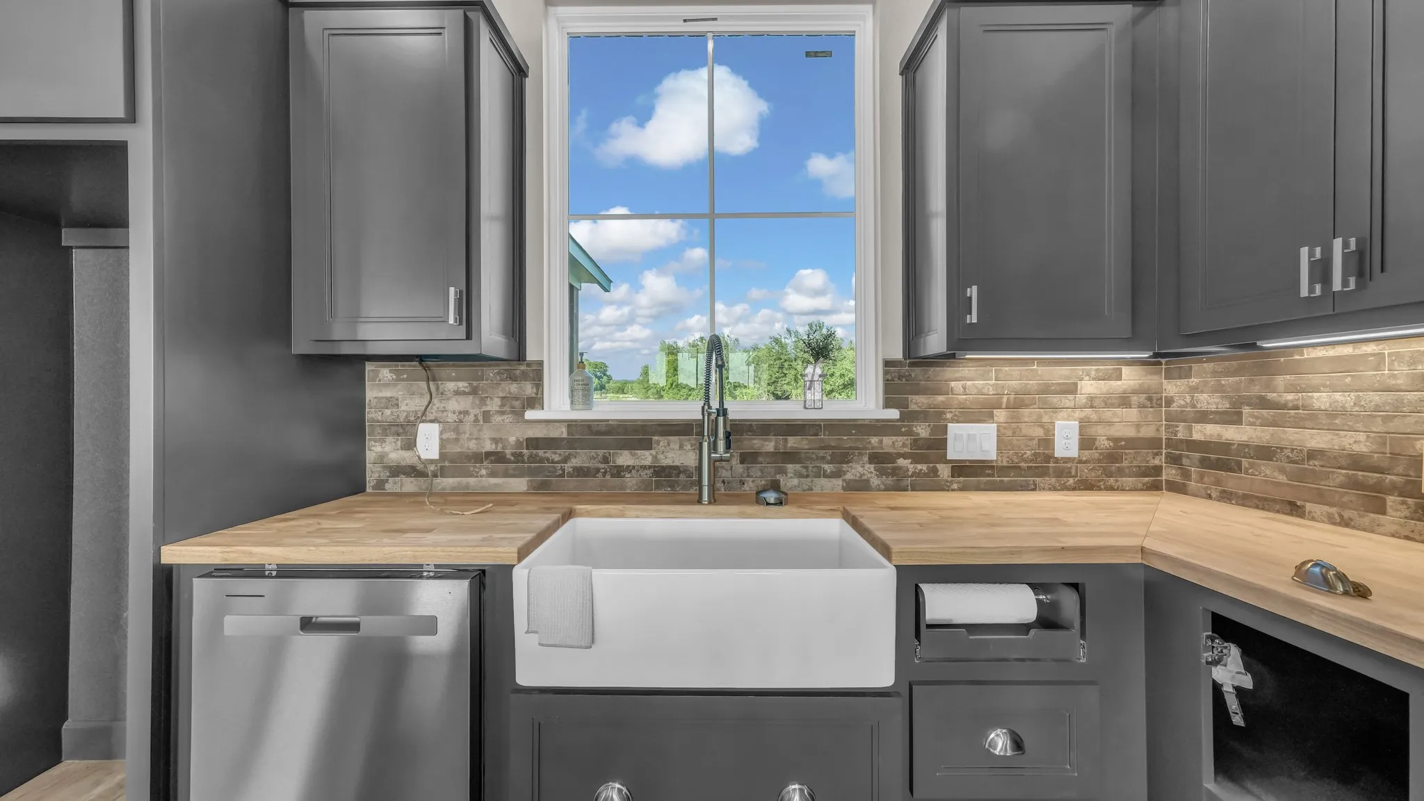 Single Family Residence For Sale in Hood County , 3171 Pear Orchard Road, Granbury, Texas 76048, 4 Bedroom, 5 Bathroom, 2 Garage spaces, 2,675 Sqft, built in 2026, mls#21257790, Real Estate Agent in Granbury, Homes For Sale in Hood county, Homes For Sale in Granbury, Realtor in Granbury Texas, Real Estate Brokerage Independent Realty Texas, Luminita Cordes Realtor