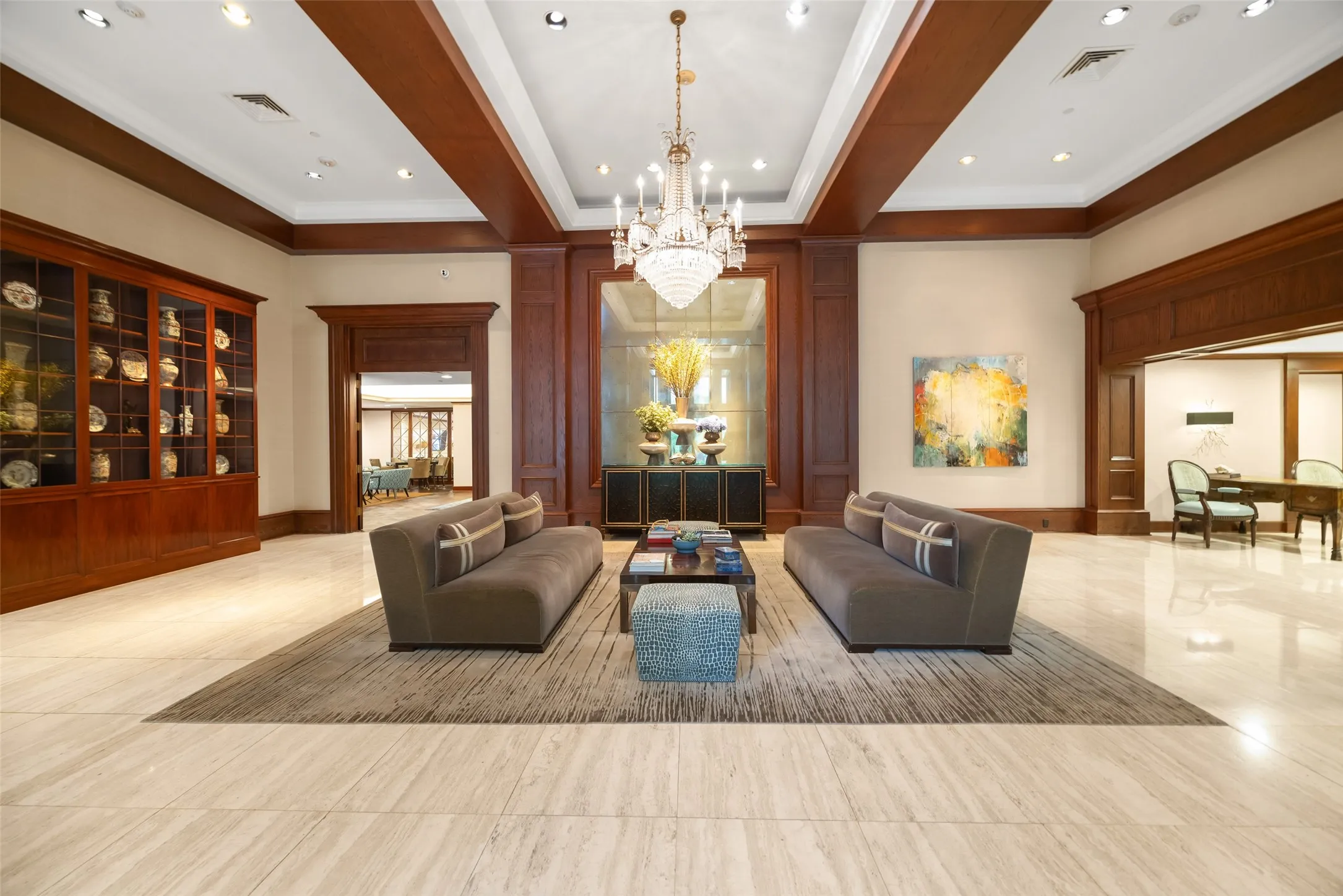 Condominium For Sale in Dallas County , 3831 Turtle Creek Boulevard 7E, Dallas, Texas 75219, 3 Bedroom, 2 Bathroom, 2 Garage spaces, 2,077 Sqft, built in 1981, Preowned, Price $900,000, mls#21255557, Real Estate Agent in Dallas, Homes For Sale in Dallas county, Homes For Sale in Dallas, Realtor in Dallas Texas, Real Estate Brokerage Independent Realty Texas, Luminita Cordes Realtor