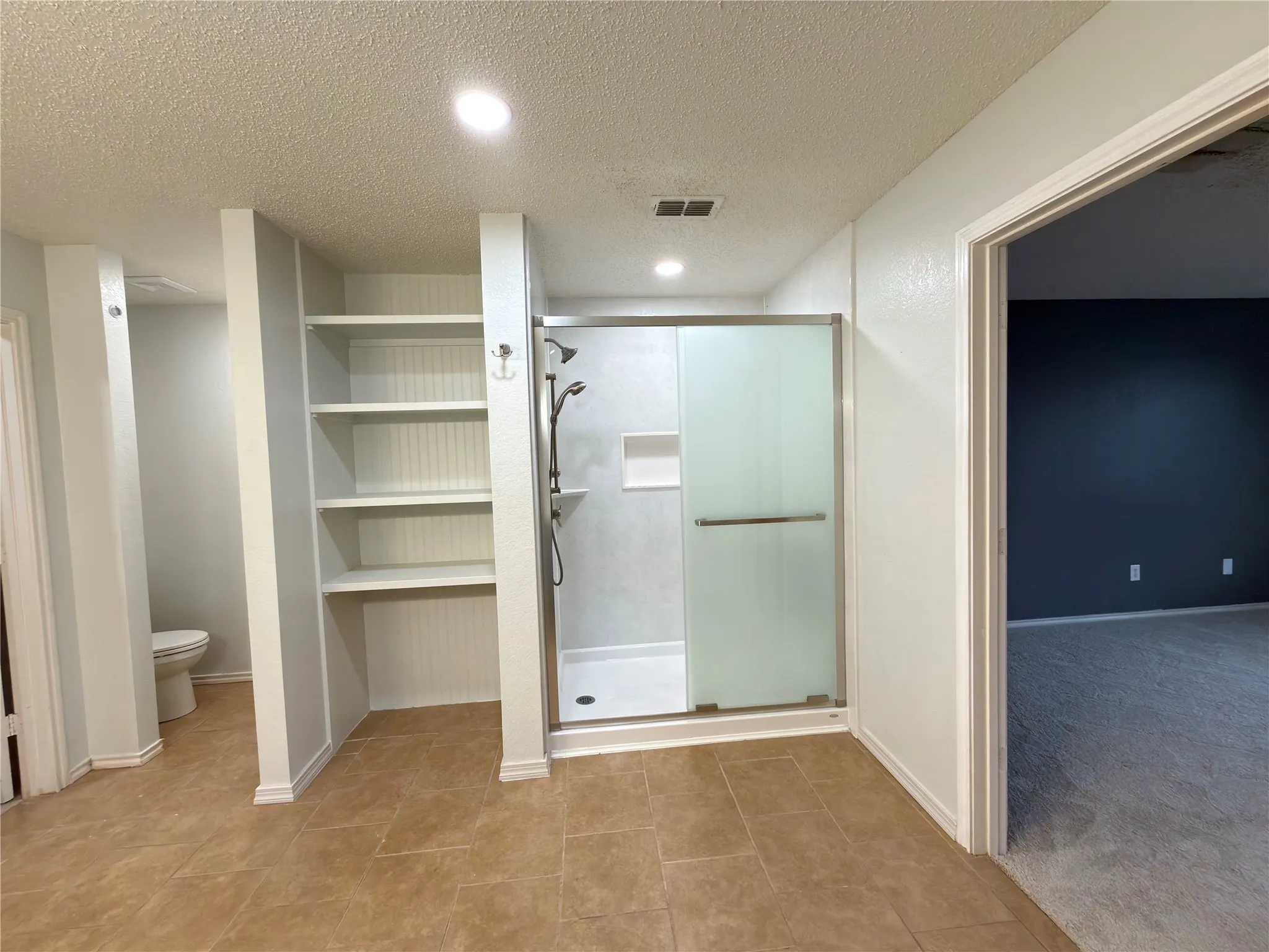 Single Family Residence For Sale in Dallas County , 2032 Cap Rock Lane, Grand Prairie, Texas 75052, 5 Bedroom, 3 Bathroom, 2 Garage spaces, 3,504 Sqft, built in 2005, mls#21257824, Real Estate Agent in Grand Prairie, Homes For Sale in Dallas county, Homes For Sale in Grand Prairie, Realtor in Grand Prairie Texas, Real Estate Brokerage Independent Realty Texas, Luminita Cordes Realtor