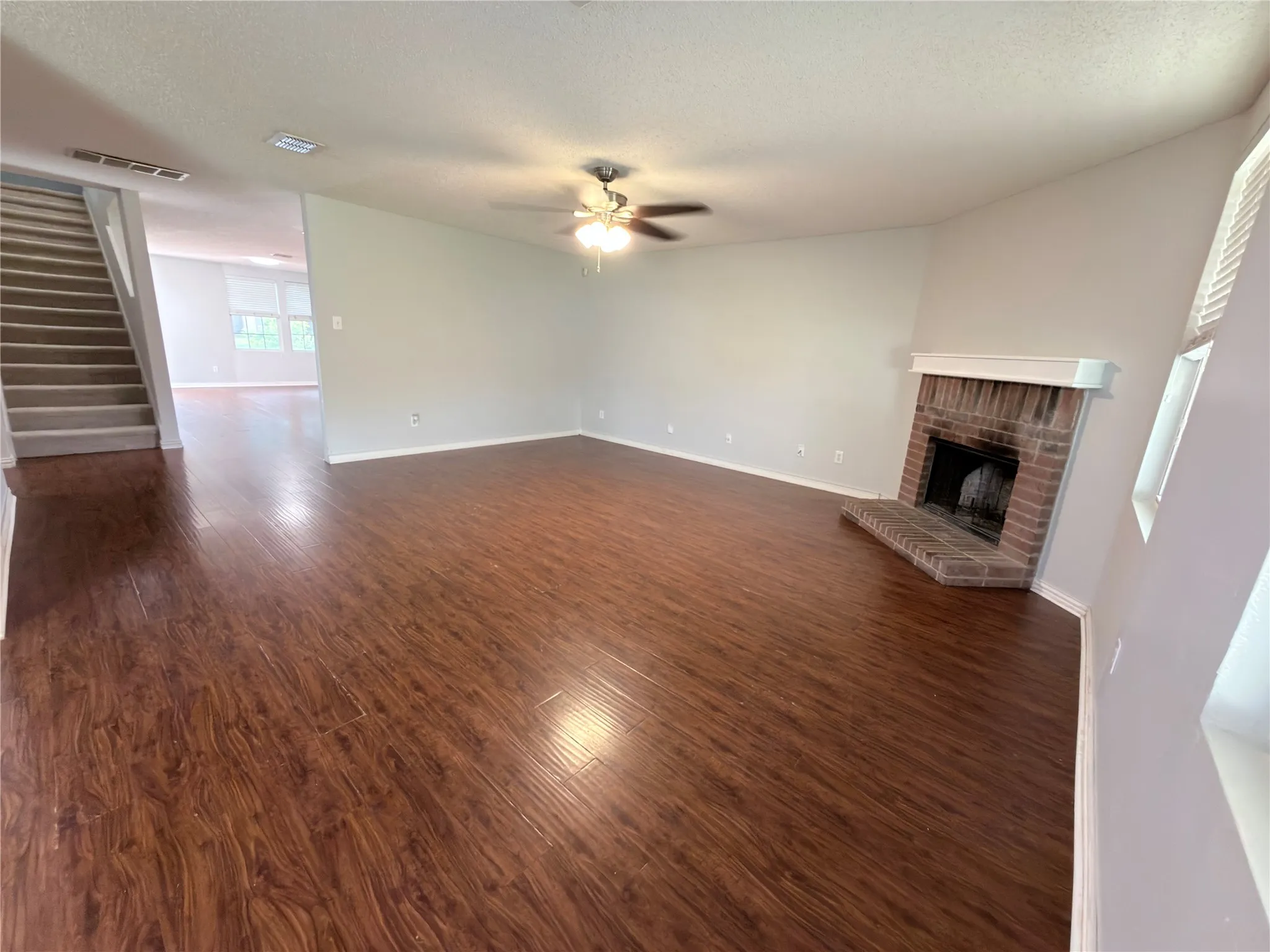 Single Family Residence For Sale in Dallas County , 2032 Cap Rock Lane, Grand Prairie, Texas 75052, 5 Bedroom, 3 Bathroom, 2 Garage spaces, 3,504 Sqft, built in 2005, mls#21257824, Real Estate Agent in Grand Prairie, Homes For Sale in Dallas county, Homes For Sale in Grand Prairie, Realtor in Grand Prairie Texas, Real Estate Brokerage Independent Realty Texas, Luminita Cordes Realtor