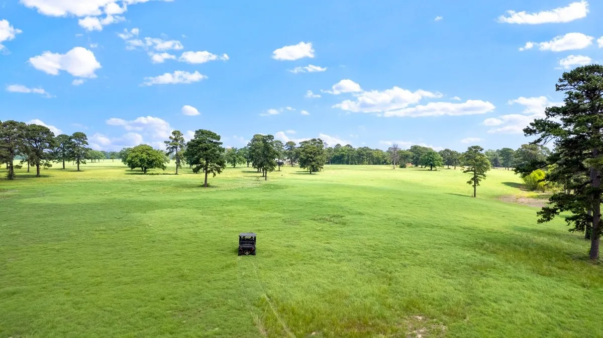 Single Family Residence For Sale in Wood County , 226 Fm 2869, Winnsboro, Texas 75494, 6 Bedroom, 7 Bathroom, 3 Garage spaces, 6,204 Sqft, built in 1990, Preowned, mls#21257096, Real Estate Agent in Winnsboro, Homes For Sale in Wood county, Homes For Sale in Winnsboro, Realtor in Winnsboro Texas, Real Estate Brokerage Independent Realty Texas, Luminita Cordes Realtor