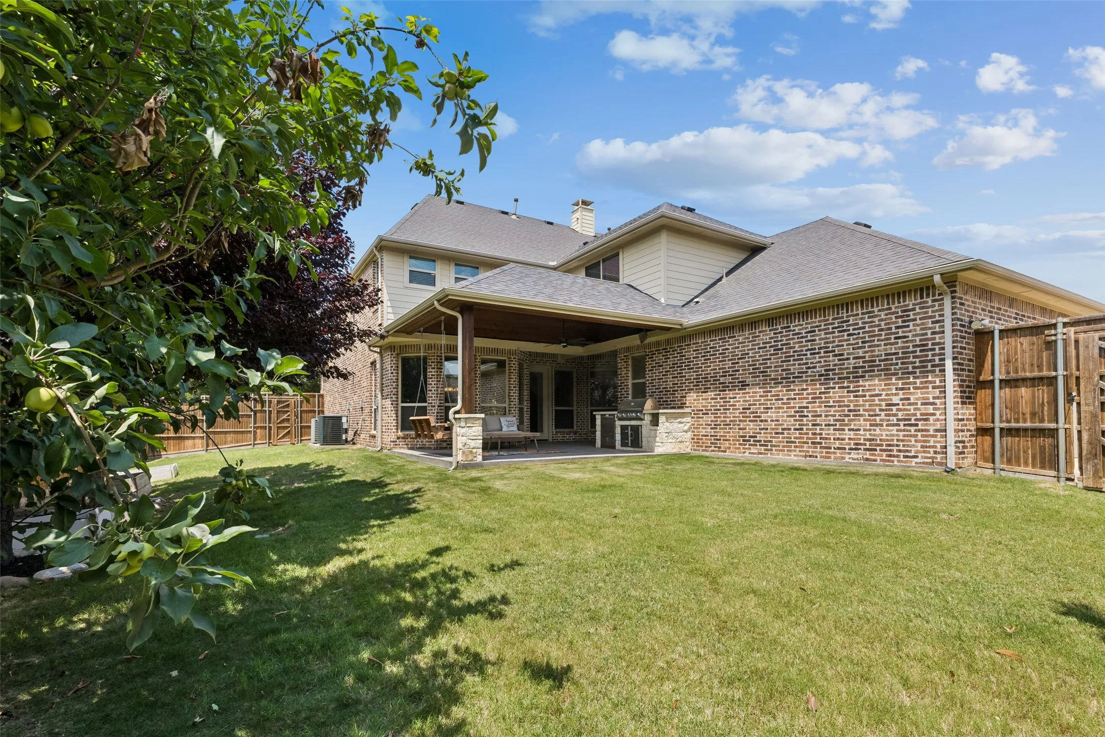 Single Family Residence For Sale in Denton County , 2913 Fayette Trail, Frisco, Texas 75034, 5 Bedroom, 5 Bathroom, 3 Garage spaces, 4,134 Sqft, built in 2010, mls#21247417, Real Estate Agent in Frisco, Homes For Sale in Denton county, Homes For Sale in Frisco, Realtor in Frisco Texas, Real Estate Brokerage Independent Realty Texas, Luminita Cordes Realtor