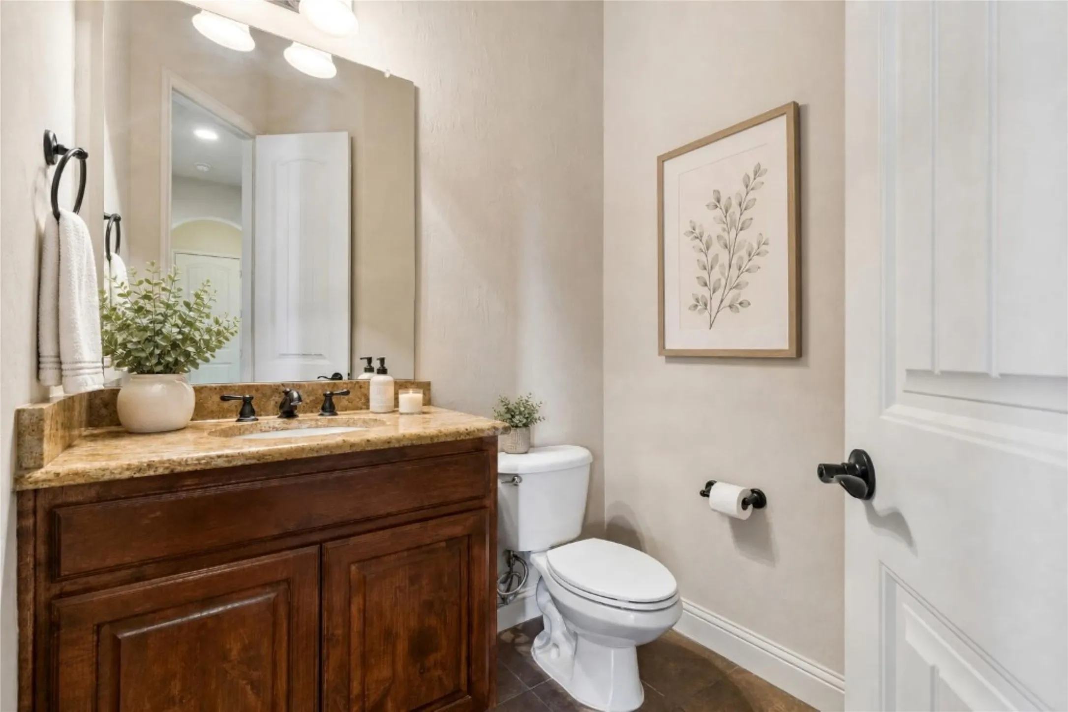 Single Family Residence For Sale in Denton County , 2913 Fayette Trail, Frisco, Texas 75034, 5 Bedroom, 5 Bathroom, 3 Garage spaces, 4,134 Sqft, built in 2010, mls#21247417, Real Estate Agent in Frisco, Homes For Sale in Denton county, Homes For Sale in Frisco, Realtor in Frisco Texas, Real Estate Brokerage Independent Realty Texas, Luminita Cordes Realtor