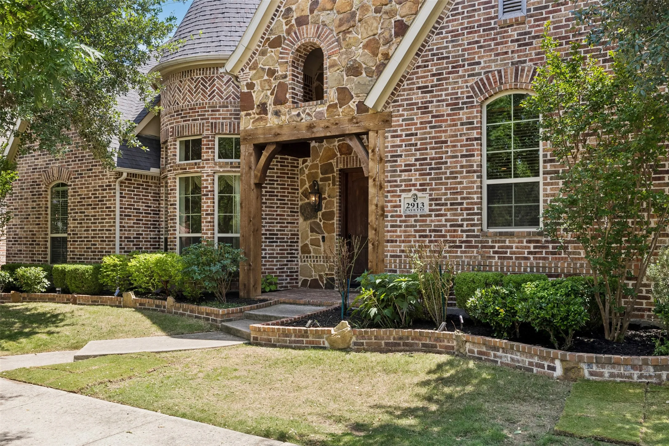 Single Family Residence For Sale in Denton County , 2913 Fayette Trail, Frisco, Texas 75034, 5 Bedroom, 5 Bathroom, 3 Garage spaces, 4,134 Sqft, built in 2010, mls#21247417, Real Estate Agent in Frisco, Homes For Sale in Denton county, Homes For Sale in Frisco, Realtor in Frisco Texas, Real Estate Brokerage Independent Realty Texas, Luminita Cordes Realtor