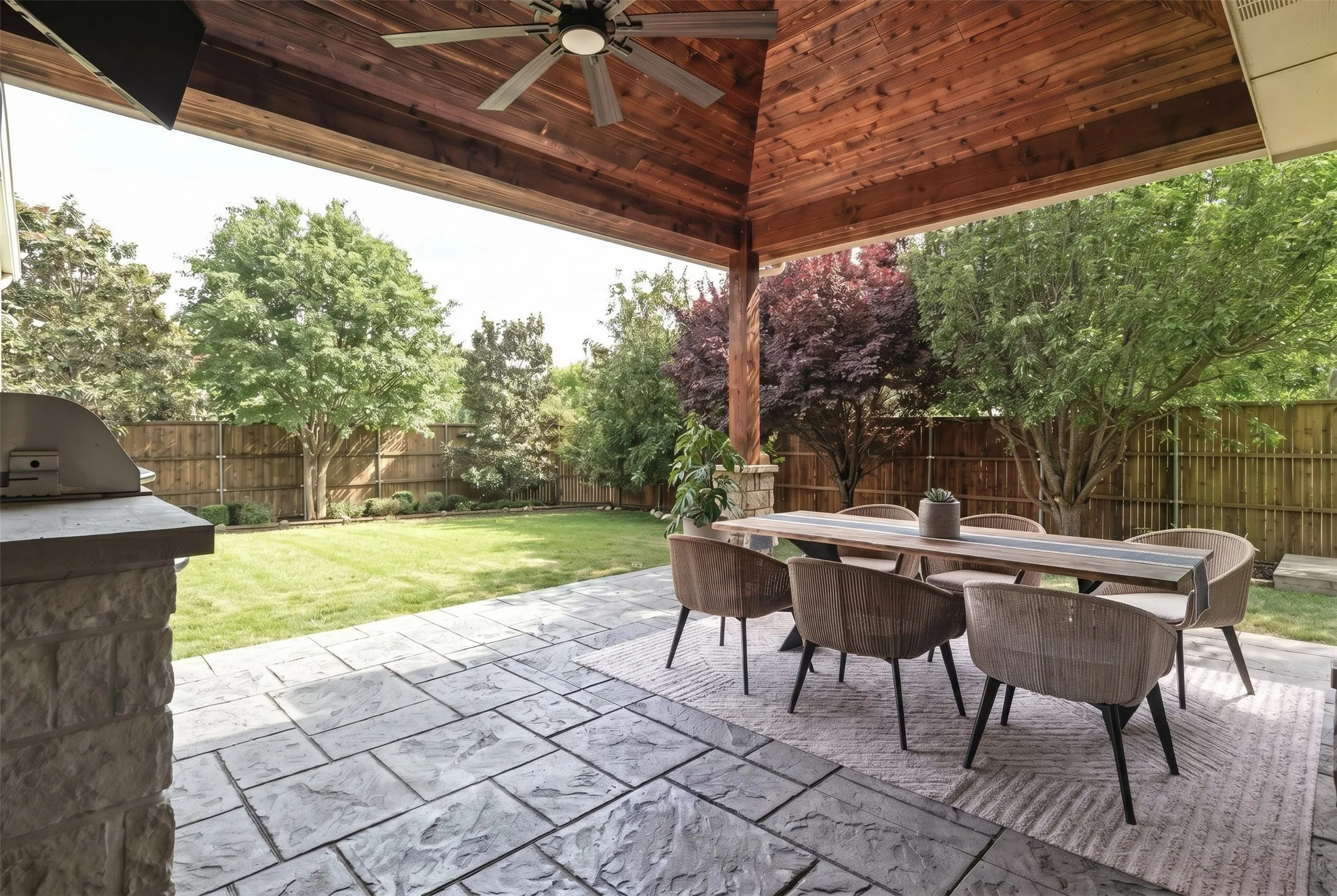 Single Family Residence For Sale in Denton County , 2913 Fayette Trail, Frisco, Texas 75034, 5 Bedroom, 5 Bathroom, 3 Garage spaces, 4,134 Sqft, built in 2010, mls#21247417, Real Estate Agent in Frisco, Homes For Sale in Denton county, Homes For Sale in Frisco, Realtor in Frisco Texas, Real Estate Brokerage Independent Realty Texas, Luminita Cordes Realtor