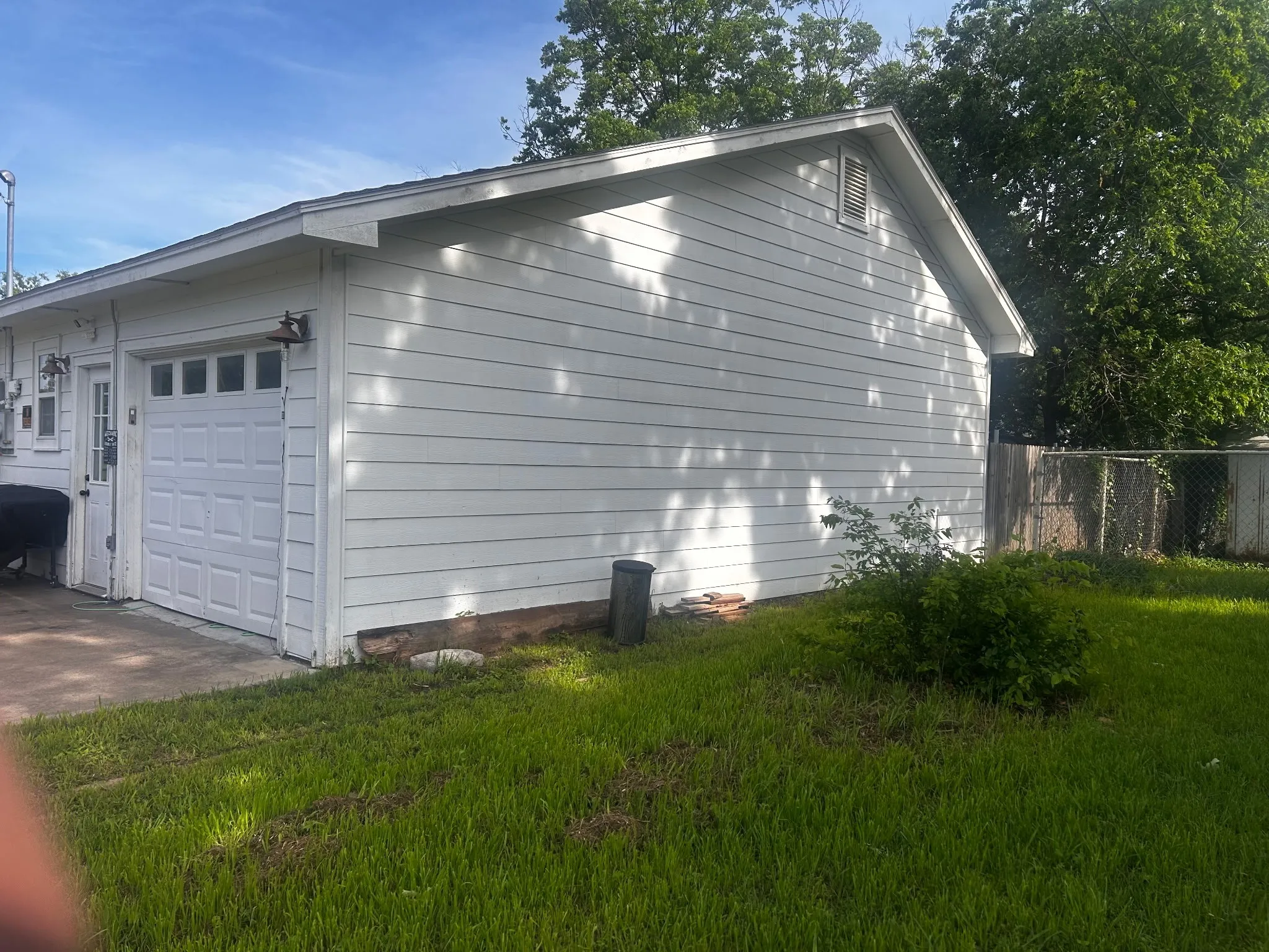 Single Family Residence For Sale in Eastland County , 315 E Hill Street, Eastland, Texas 76448, 3 Bedroom, 3 Bathroom, 1 Garage spaces, 2,145 Sqft, built in 1958, mls#21257175, Real Estate Agent in Eastland, Homes For Sale in Eastland county, Homes For Sale in Eastland, Realtor in Eastland Texas, Real Estate Brokerage Independent Realty Texas, Luminita Cordes Realtor