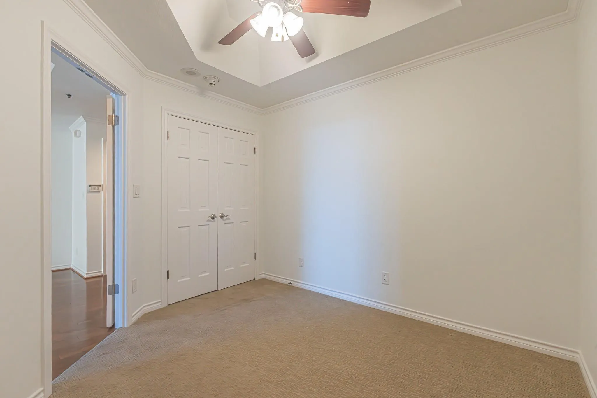 Condominium For Sale in Dallas County , 5909 Luther Lane 1502, Dallas, Texas 75225, 2 Bedrooms, 2 Bathrooms, 2 Garage spaces, 1,361 Sqft, built in 1983, Price $449,000, mls#21257872, Real Estate Agent in Dallas, Homes For Sale in Dallas county, Homes For Sale in Dallas, Realtor in Dallas Texas, Real Estate Brokerage Independent Realty Texas, Luminita Cordes Realtor
