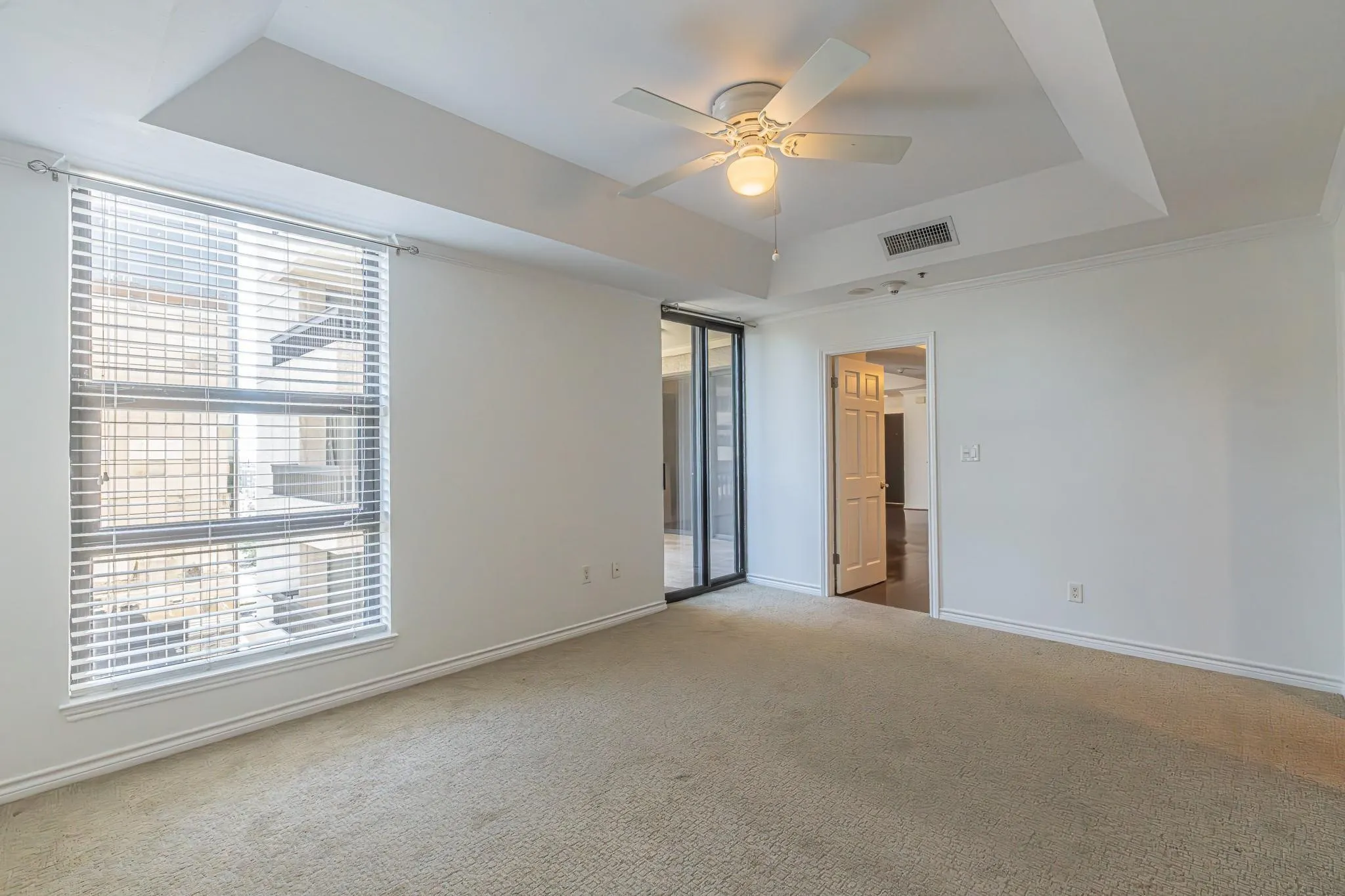 Condominium For Sale in Dallas County , 5909 Luther Lane 1502, Dallas, Texas 75225, 2 Bedrooms, 2 Bathrooms, 2 Garage spaces, 1,361 Sqft, built in 1983, Price $449,000, mls#21257872, Real Estate Agent in Dallas, Homes For Sale in Dallas county, Homes For Sale in Dallas, Realtor in Dallas Texas, Real Estate Brokerage Independent Realty Texas, Luminita Cordes Realtor