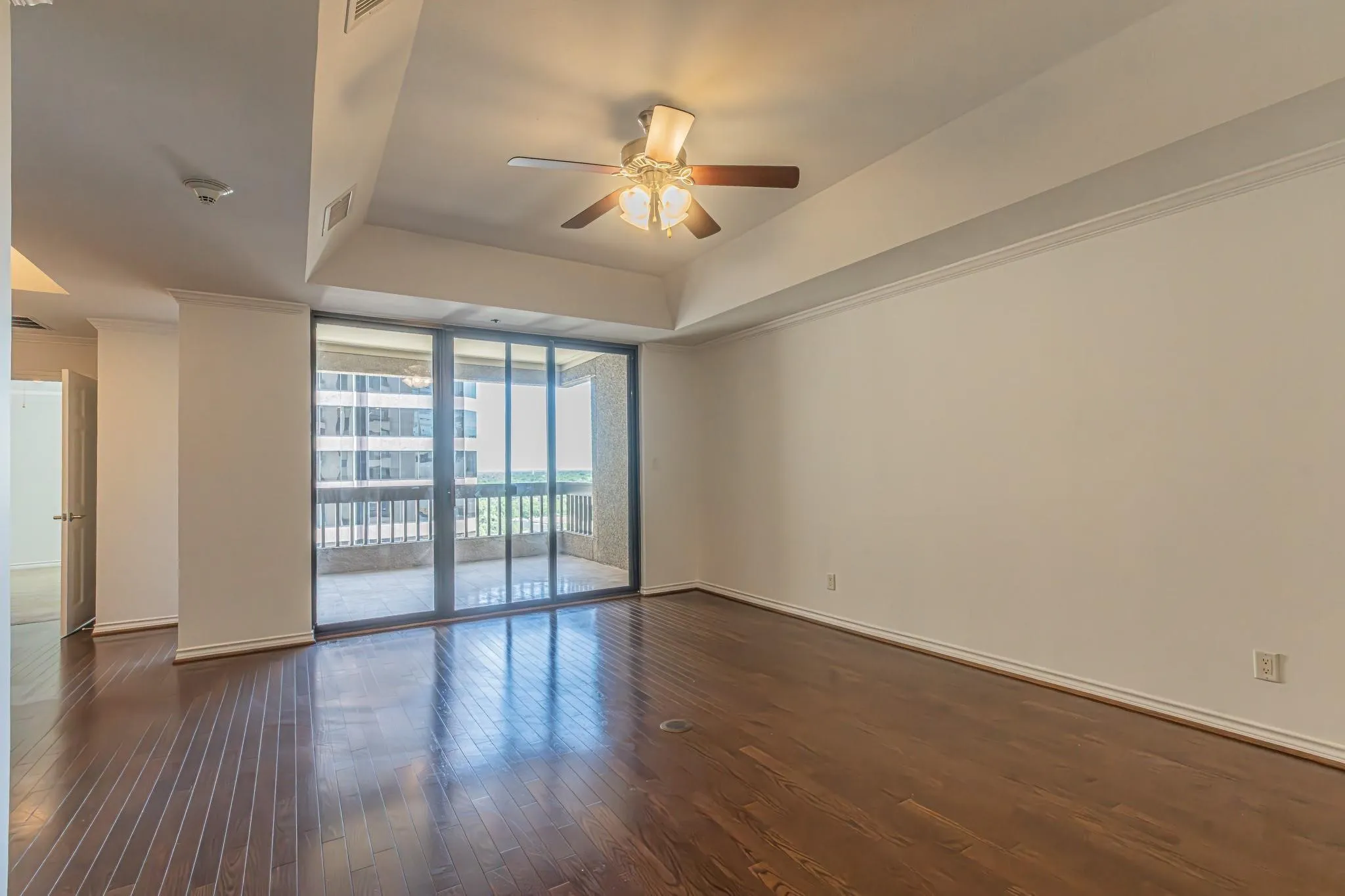Condominium For Sale in Dallas County , 5909 Luther Lane 1502, Dallas, Texas 75225, 2 Bedrooms, 2 Bathrooms, 2 Garage spaces, 1,361 Sqft, built in 1983, Price $449,000, mls#21257872, Real Estate Agent in Dallas, Homes For Sale in Dallas county, Homes For Sale in Dallas, Realtor in Dallas Texas, Real Estate Brokerage Independent Realty Texas, Luminita Cordes Realtor