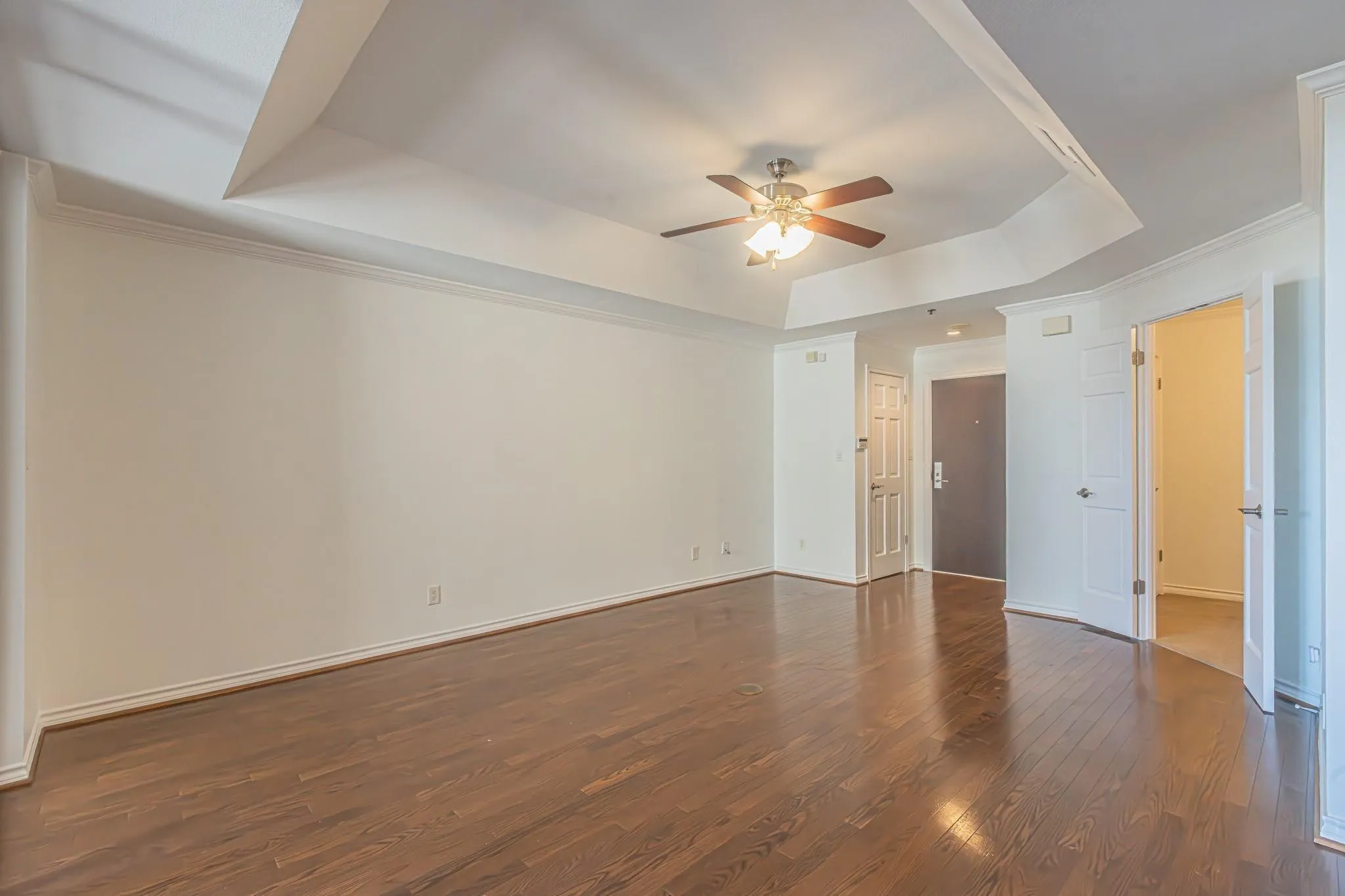 Condominium For Sale in Dallas County , 5909 Luther Lane 1502, Dallas, Texas 75225, 2 Bedrooms, 2 Bathrooms, 2 Garage spaces, 1,361 Sqft, built in 1983, Price $449,000, mls#21257872, Real Estate Agent in Dallas, Homes For Sale in Dallas county, Homes For Sale in Dallas, Realtor in Dallas Texas, Real Estate Brokerage Independent Realty Texas, Luminita Cordes Realtor