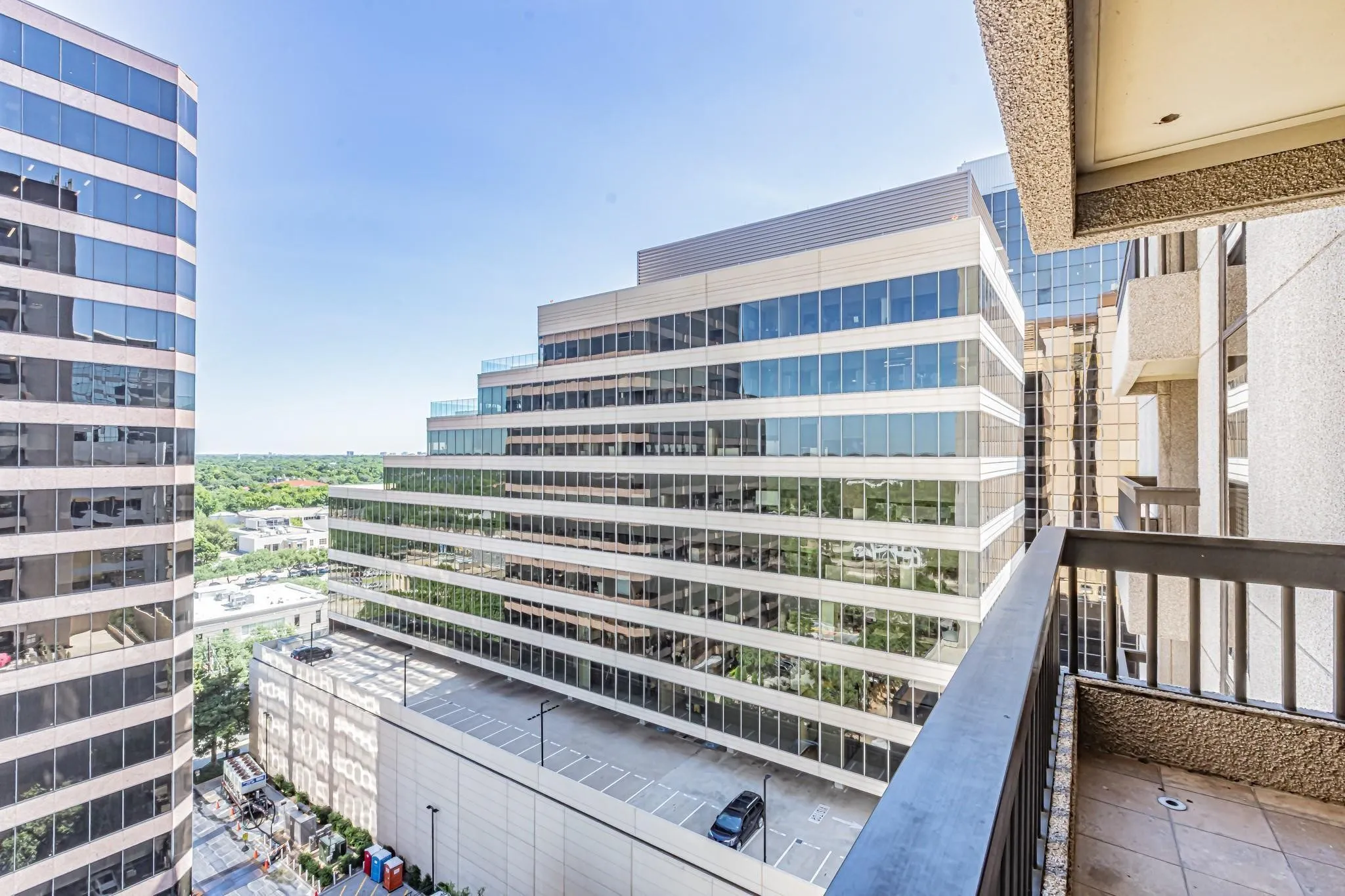 Condominium For Sale in Dallas County , 5909 Luther Lane 1502, Dallas, Texas 75225, 2 Bedrooms, 2 Bathrooms, 2 Garage spaces, 1,361 Sqft, built in 1983, Price $449,000, mls#21257872, Real Estate Agent in Dallas, Homes For Sale in Dallas county, Homes For Sale in Dallas, Realtor in Dallas Texas, Real Estate Brokerage Independent Realty Texas, Luminita Cordes Realtor