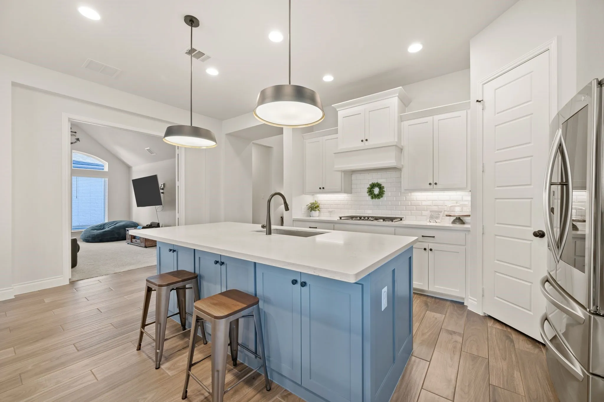 Single Family Residence For Sale in Denton County , 2416 Stella Lane, Northlake, Texas 76247, 4 Bedroom, 3 Bathroom, 2 Garage spaces, 2,599 Sqft, built in 2020, mls#21253071, Real Estate Agent in Northlake, Homes For Sale in Denton county, Homes For Sale in Northlake, Realtor in Northlake Texas, Real Estate Brokerage Independent Realty Texas, Luminita Cordes Realtor