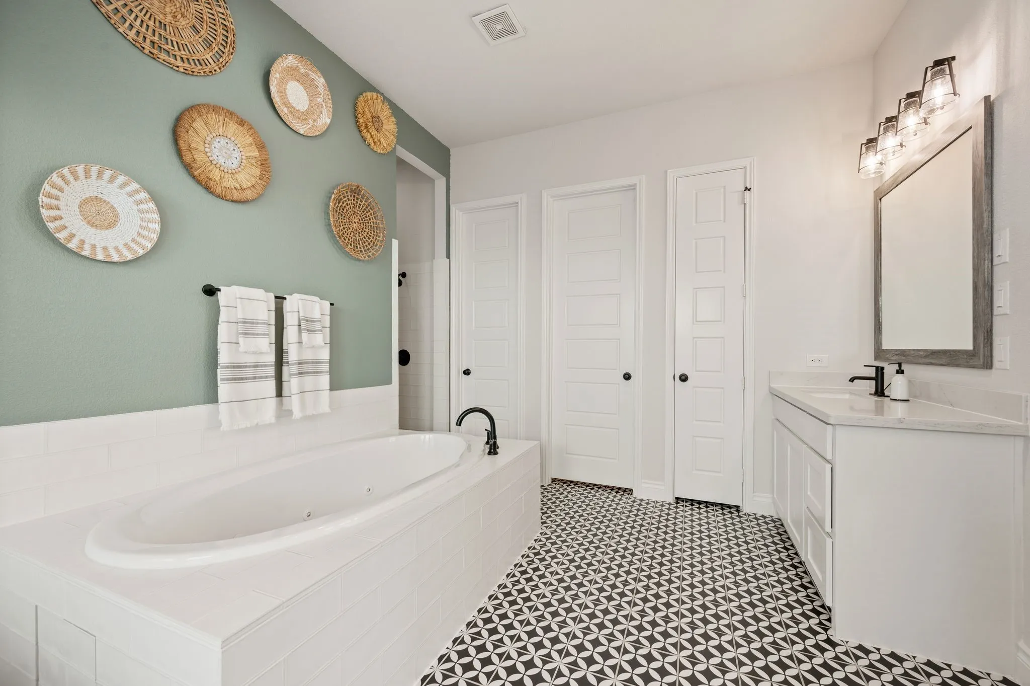 Single Family Residence For Sale in Denton County , 2416 Stella Lane, Northlake, Texas 76247, 4 Bedroom, 3 Bathroom, 2 Garage spaces, 2,599 Sqft, built in 2020, mls#21253071, Real Estate Agent in Northlake, Homes For Sale in Denton county, Homes For Sale in Northlake, Realtor in Northlake Texas, Real Estate Brokerage Independent Realty Texas, Luminita Cordes Realtor
