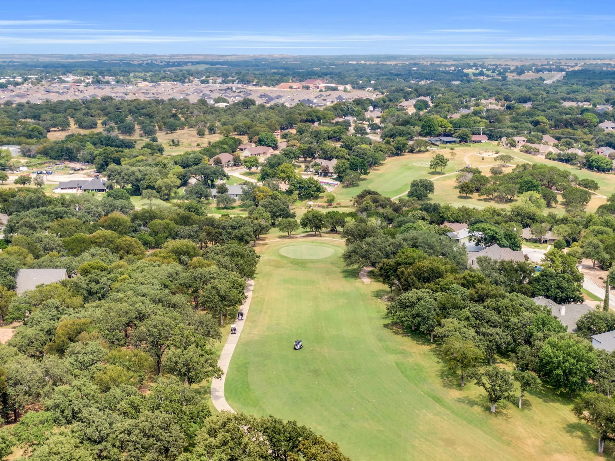 Single Family Residence For Sale in Hood County , 5102 Largo Drive, De Cordova, Texas 76049, 4 Bedroom, 4 Bathroom, 2 Garage spaces, 3,158 Sqft, built in 1976, mls#21257774, Real Estate Agent in De Cordova, Homes For Sale in Hood county, Homes For Sale in De Cordova, Realtor in De Cordova Texas, Real Estate Brokerage Independent Realty Texas, Luminita Cordes Realtor