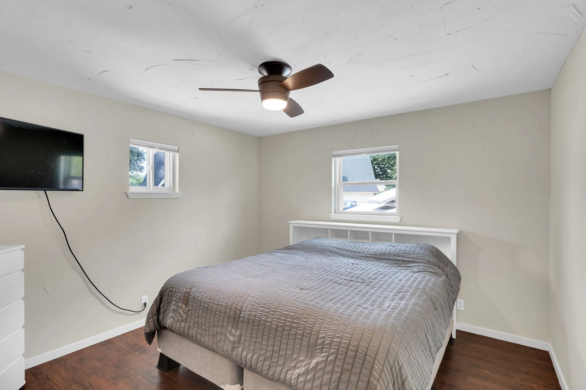 Single Family Residence For Sale in Hood County , 5102 Largo Drive, De Cordova, Texas 76049, 4 Bedroom, 4 Bathroom, 2 Garage spaces, 3,158 Sqft, built in 1976, mls#21257774, Real Estate Agent in De Cordova, Homes For Sale in Hood county, Homes For Sale in De Cordova, Realtor in De Cordova Texas, Real Estate Brokerage Independent Realty Texas, Luminita Cordes Realtor