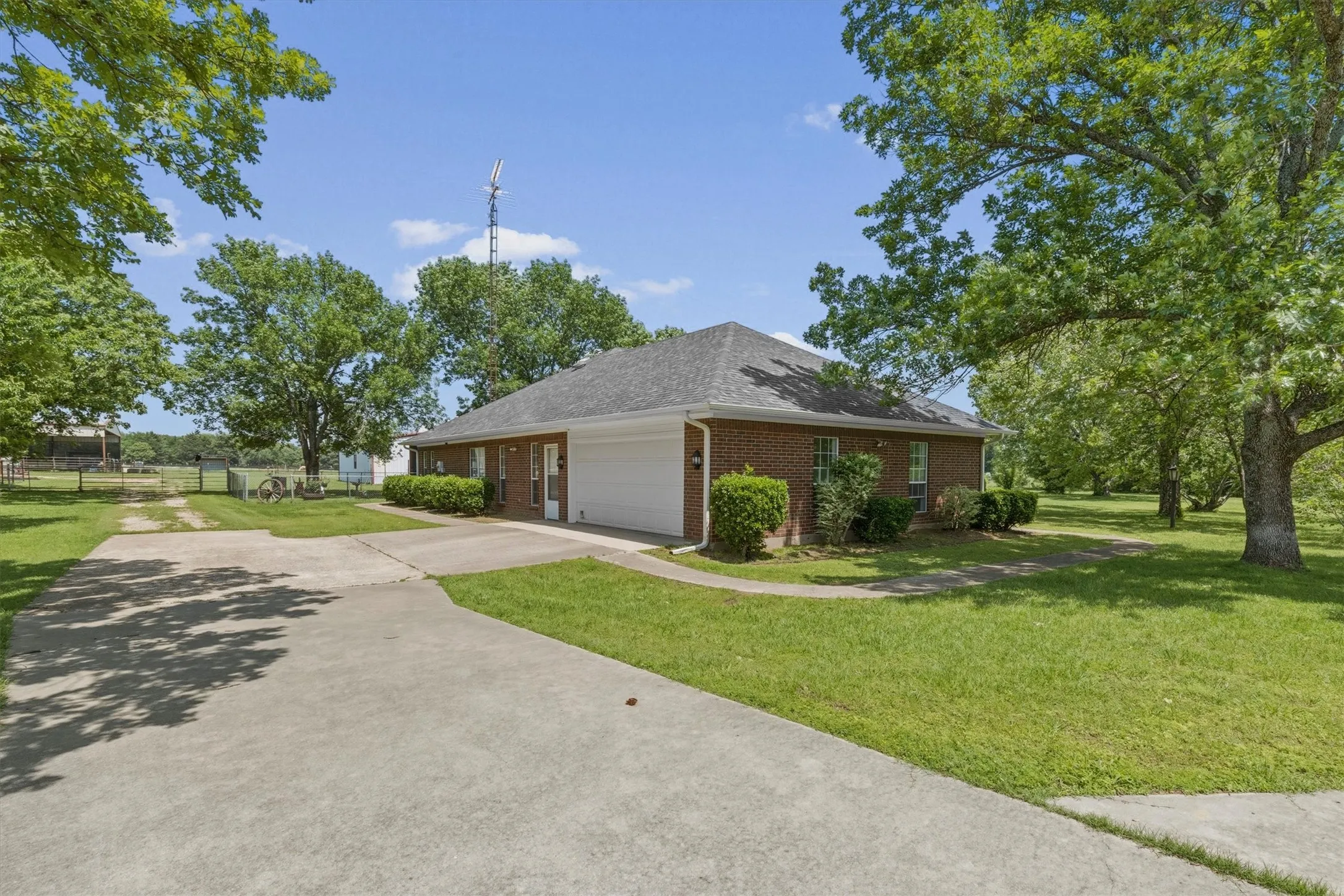 Concrete driveway -large 2 car garage