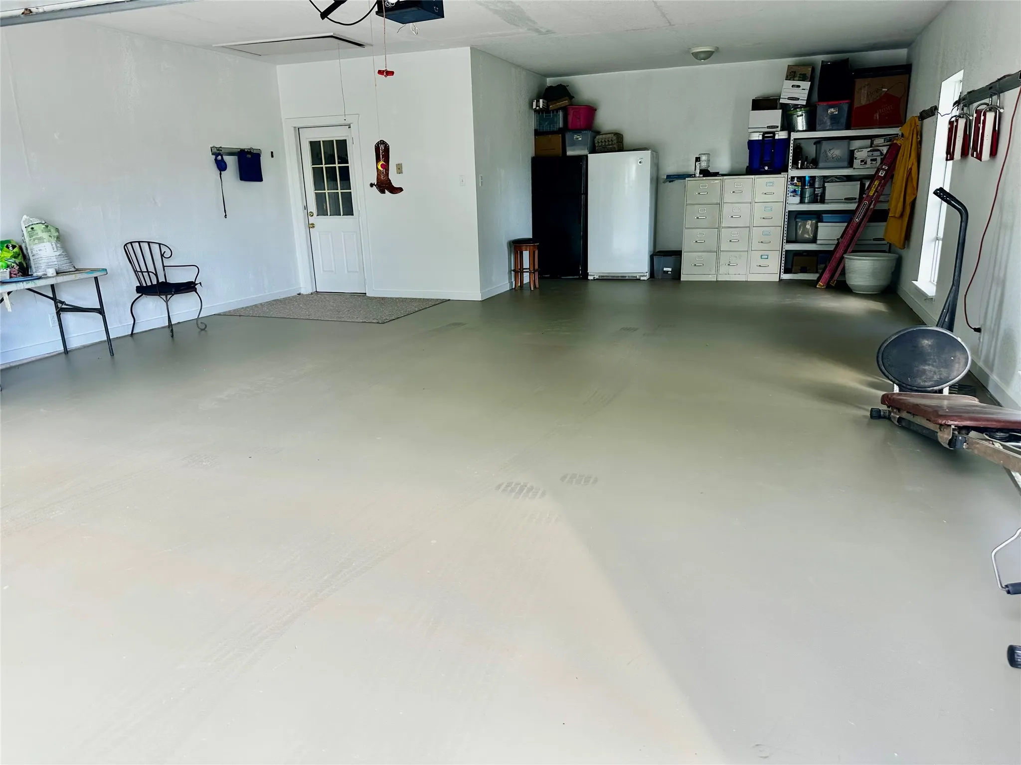 Oversized garage interior will fit your dually truck