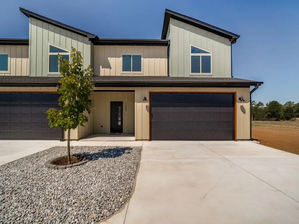 Townhouse For Rent in Parker County , 1001 Agua Escondida Court, Springtown, Texas 76082, 3 Bedroom, 3 Bathroom, 2 Garage spaces, 1,600 Sqft, built in 2026, New Construction - Incomplete, mls#21257909, Real Estate Agent in Springtown, Homes For Rent in Parker county, Homes For Rent in Springtown, Realtor in Springtown Texas, Real Estate Brokerage Independent Realty Texas, Luminita Cordes Realtor