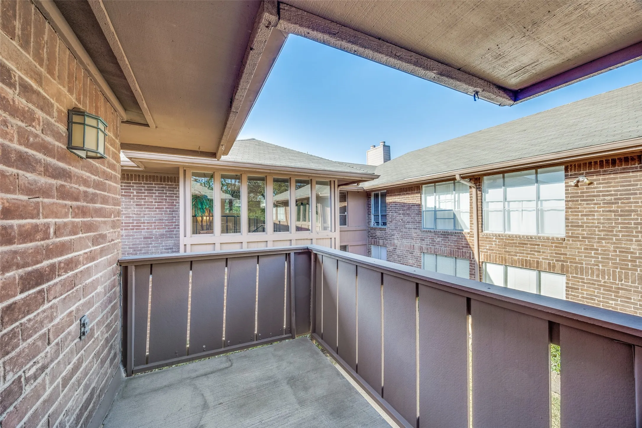 Condominium For Sale in Dallas County , 10532 Stone Canyon Road 209, Dallas, Texas 75230, 2 Bedroom, 2 Bathroom, Garage spaces, 932 Sqft, built in 1970, Preowned, mls#21253740, Real Estate Agent in Dallas, Homes For Sale in Dallas county, Homes For Sale in Dallas, Realtor in Dallas Texas, Real Estate Brokerage Independent Realty Texas, Luminita Cordes Realtor