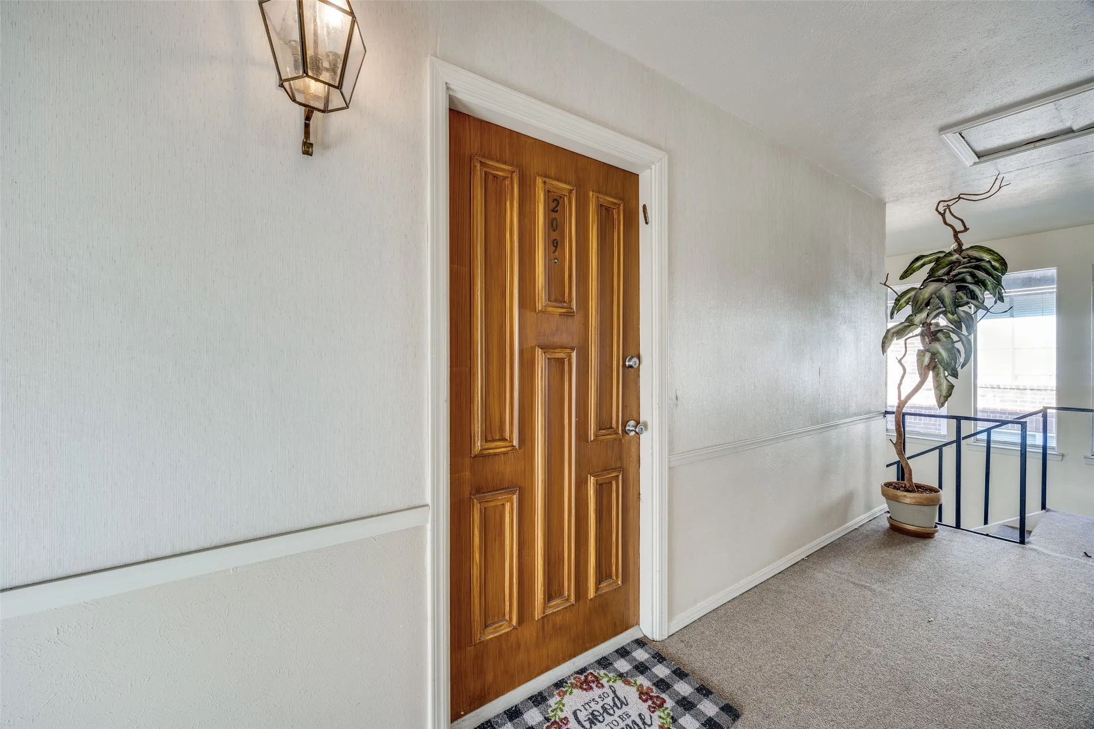 Condominium For Sale in Dallas County , 10532 Stone Canyon Road 209, Dallas, Texas 75230, 2 Bedroom, 2 Bathroom, Garage spaces, 932 Sqft, built in 1970, Preowned, mls#21253740, Real Estate Agent in Dallas, Homes For Sale in Dallas county, Homes For Sale in Dallas, Realtor in Dallas Texas, Real Estate Brokerage Independent Realty Texas, Luminita Cordes Realtor
