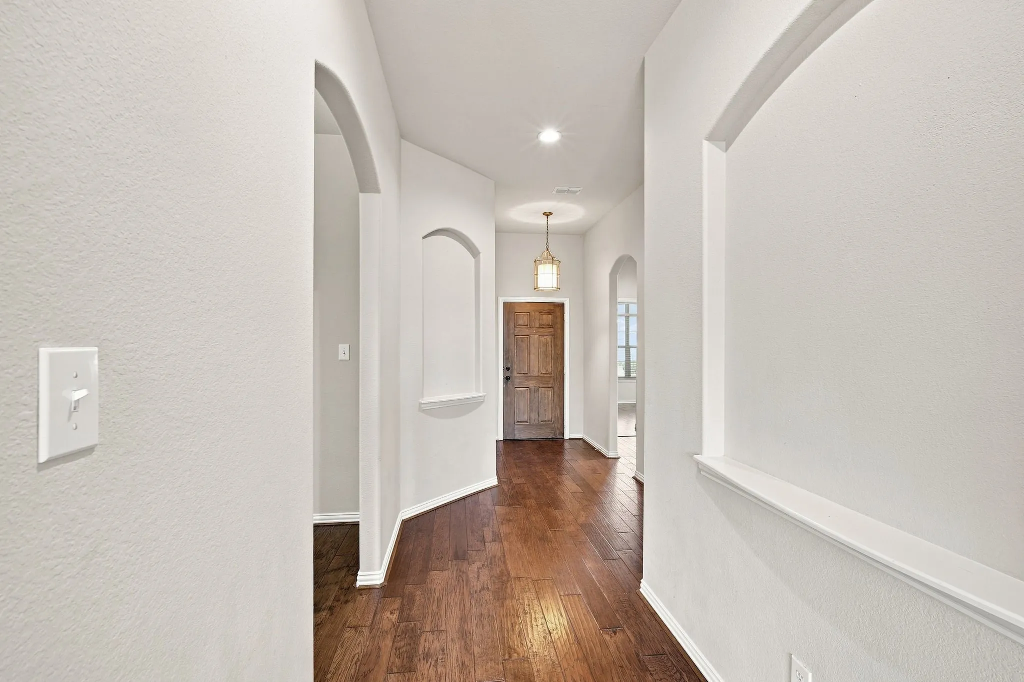 Single Family Residence For Sale in Denton County , 1020 Lake Hollow Drive, Little Elm, Texas 75068, 3 Bedroom, 2 Bathroom, 2 Garage spaces, 1,660 Sqft, built in 2007, mls#21248415, Real Estate Agent in Little Elm, Homes For Sale in Denton county, Homes For Sale in Little Elm, Realtor in Little Elm Texas, Real Estate Brokerage Independent Realty Texas, Luminita Cordes Realtor
