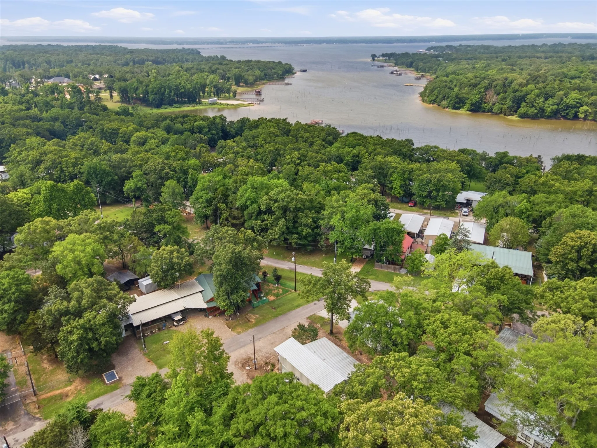 Manufactured Home For Sale in Wood County , 6435 FM 17 375, Yantis, Texas 75497, 1 Bedroom, 1 Bathroom, Garage spaces, 1,065 Sqft, built in 0, Preowned, mls#21255766, Real Estate Agent in Yantis, Homes For Sale in Wood county, Homes For Sale in Yantis, Realtor in Yantis Texas, Real Estate Brokerage Independent Realty Texas, Luminita Cordes Realtor