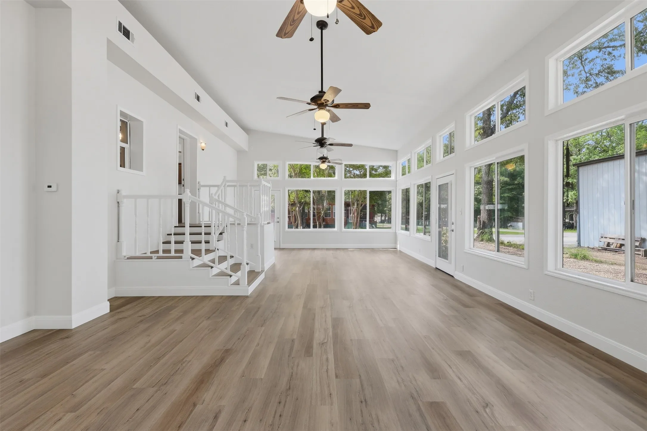 Manufactured Home For Sale in Wood County , 6435 FM 17 375, Yantis, Texas 75497, 1 Bedroom, 1 Bathroom, Garage spaces, 1,065 Sqft, built in 0, Preowned, mls#21255766, Real Estate Agent in Yantis, Homes For Sale in Wood county, Homes For Sale in Yantis, Realtor in Yantis Texas, Real Estate Brokerage Independent Realty Texas, Luminita Cordes Realtor