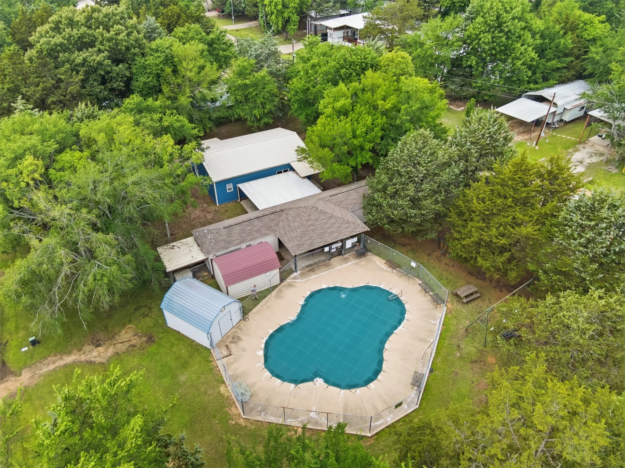 Manufactured Home For Sale in Wood County , 6435 FM 17 375, Yantis, Texas 75497, 1 Bedroom, 1 Bathroom, Garage spaces, 1,065 Sqft, built in 0, Preowned, mls#21255766, Real Estate Agent in Yantis, Homes For Sale in Wood county, Homes For Sale in Yantis, Realtor in Yantis Texas, Real Estate Brokerage Independent Realty Texas, Luminita Cordes Realtor
