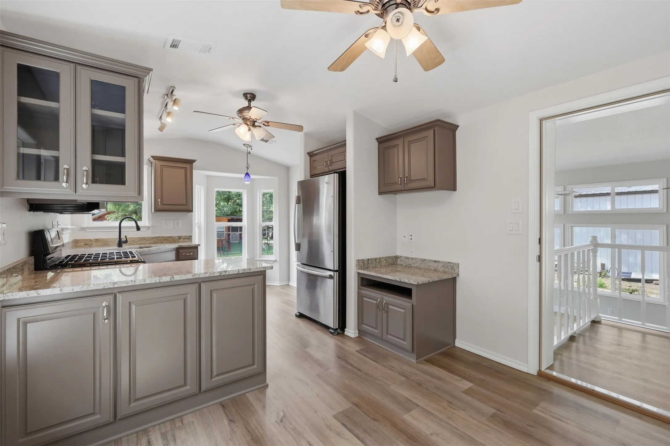 Manufactured Home For Sale in Wood County , 6435 FM 17 375, Yantis, Texas 75497, 1 Bedroom, 1 Bathroom, Garage spaces, 1,065 Sqft, built in 0, Preowned, mls#21255766, Real Estate Agent in Yantis, Homes For Sale in Wood county, Homes For Sale in Yantis, Realtor in Yantis Texas, Real Estate Brokerage Independent Realty Texas, Luminita Cordes Realtor