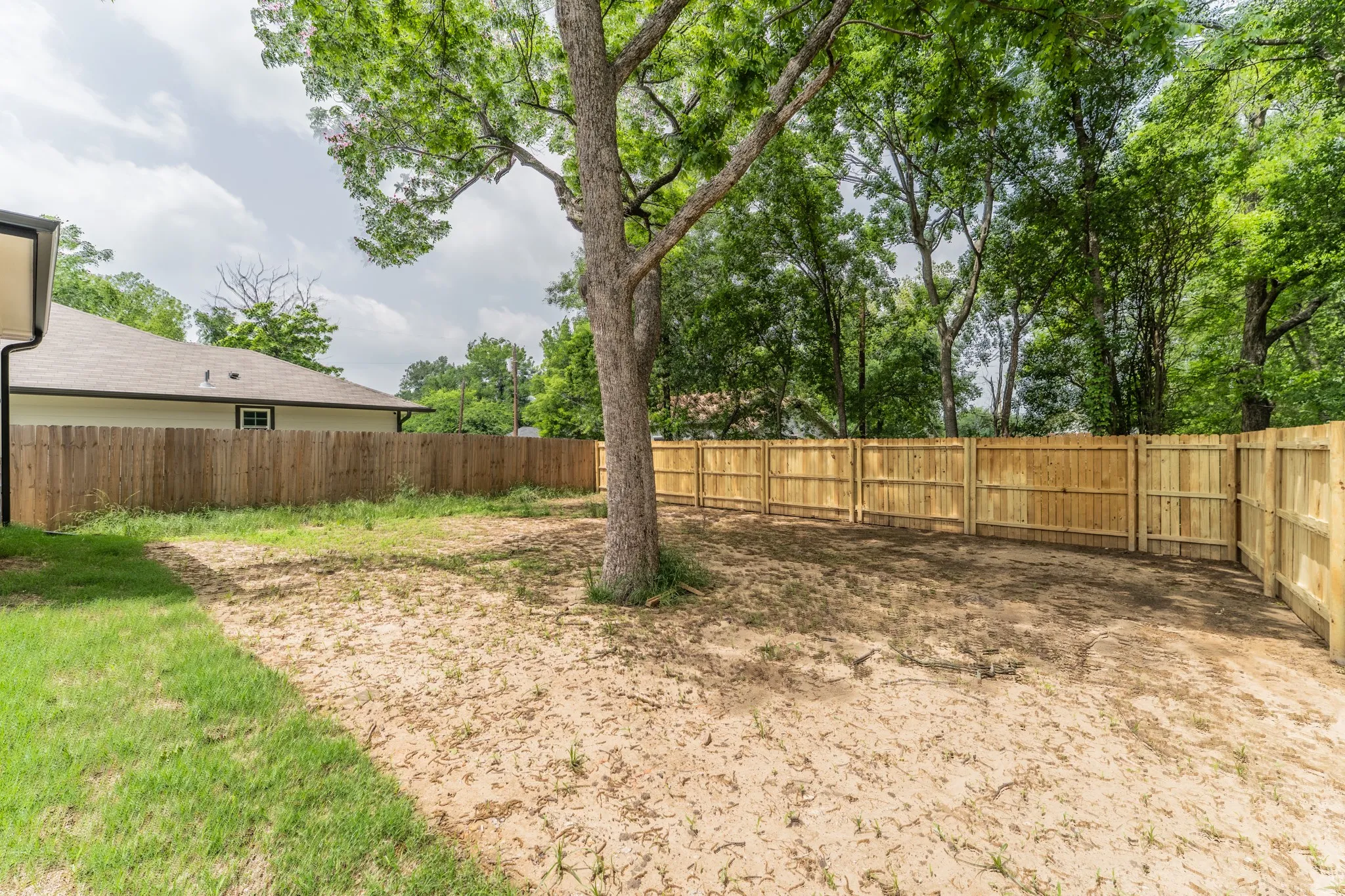 Single Family Residence For Sale in Hopkins County , 103 Ross Street W, Sulphur Springs, Texas 75482, 3 Bedroom, 2 Bathroom, 1 Garage spaces, 1,470 Sqft, built in 2026, New Construction - Complete, mls#21256090, Real Estate Agent in Sulphur Springs, Homes For Sale in Hopkins county, Homes For Sale in Sulphur Springs, Realtor in Sulphur Springs Texas, Real Estate Brokerage Independent Realty Texas, Luminita Cordes Realtor