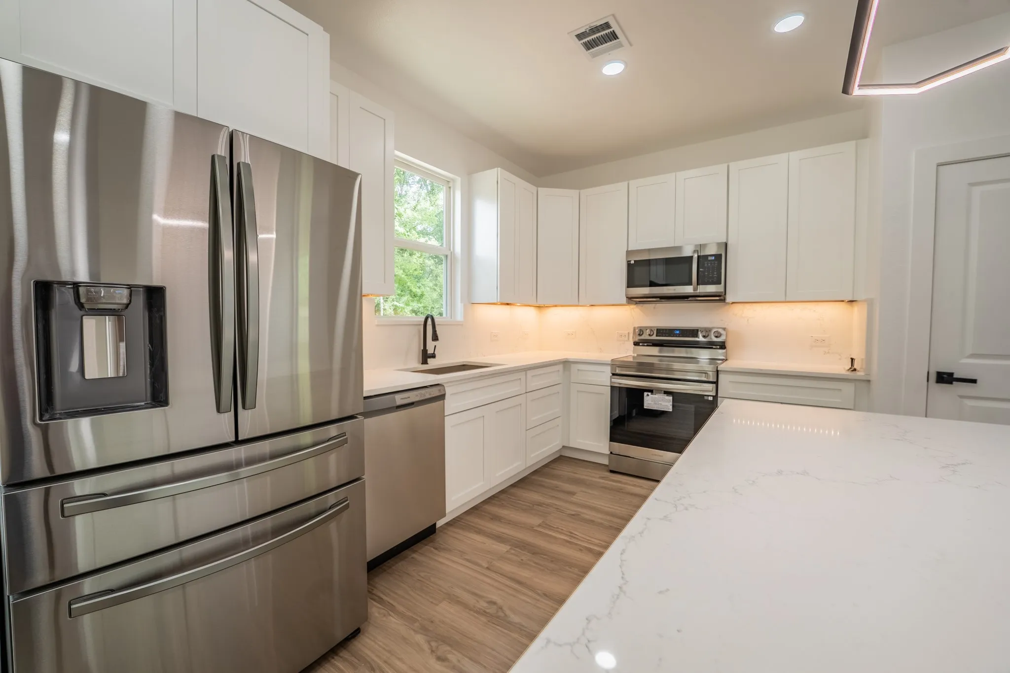 Single Family Residence For Sale in Hopkins County , 103 Ross Street W, Sulphur Springs, Texas 75482, 3 Bedroom, 2 Bathroom, 1 Garage spaces, 1,470 Sqft, built in 2026, New Construction - Complete, mls#21256090, Real Estate Agent in Sulphur Springs, Homes For Sale in Hopkins county, Homes For Sale in Sulphur Springs, Realtor in Sulphur Springs Texas, Real Estate Brokerage Independent Realty Texas, Luminita Cordes Realtor